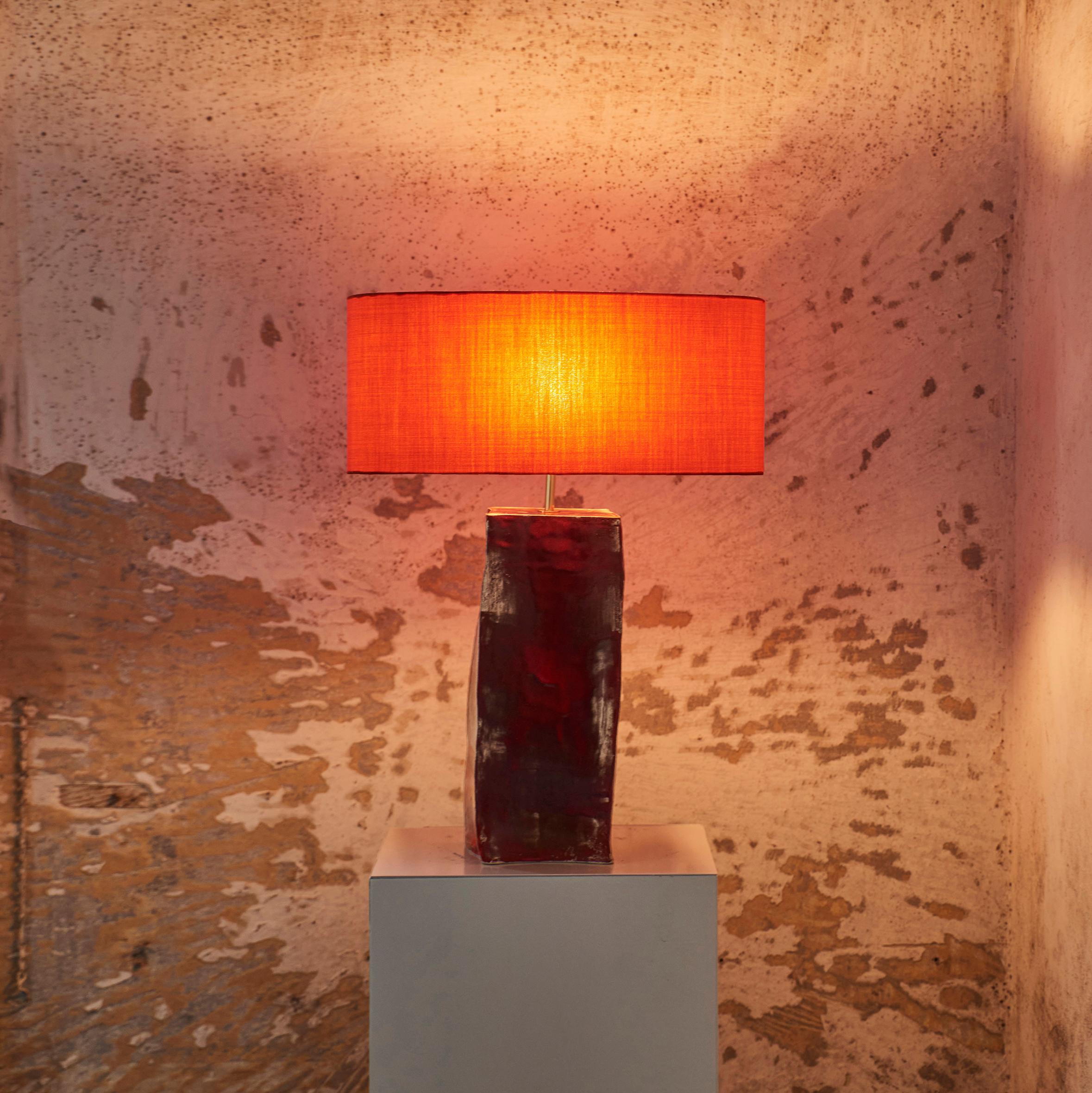 Moderne Lampe rectangulaire en céramique en vente