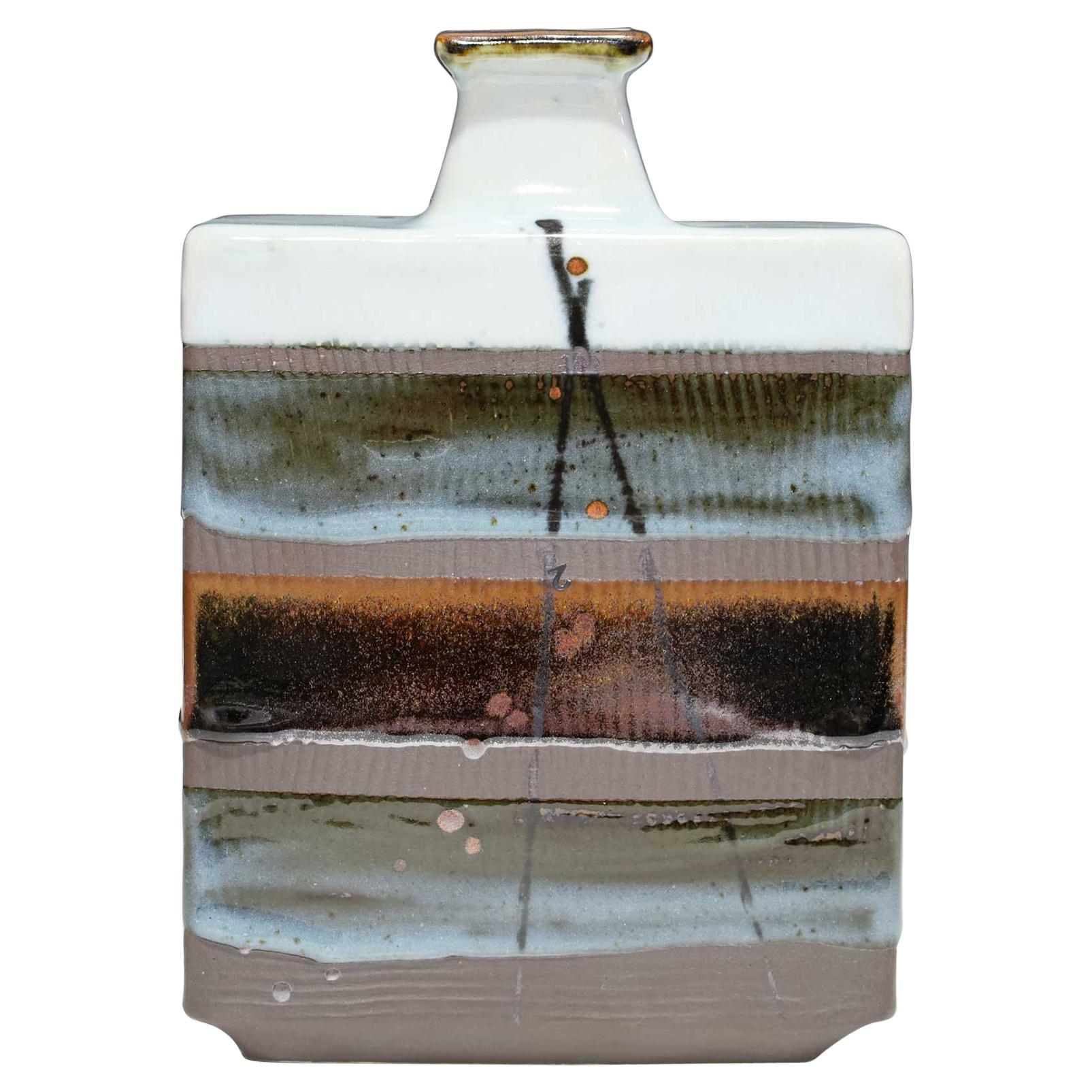Vaso rettangolare in ceramica di Albert Greene & Greene
