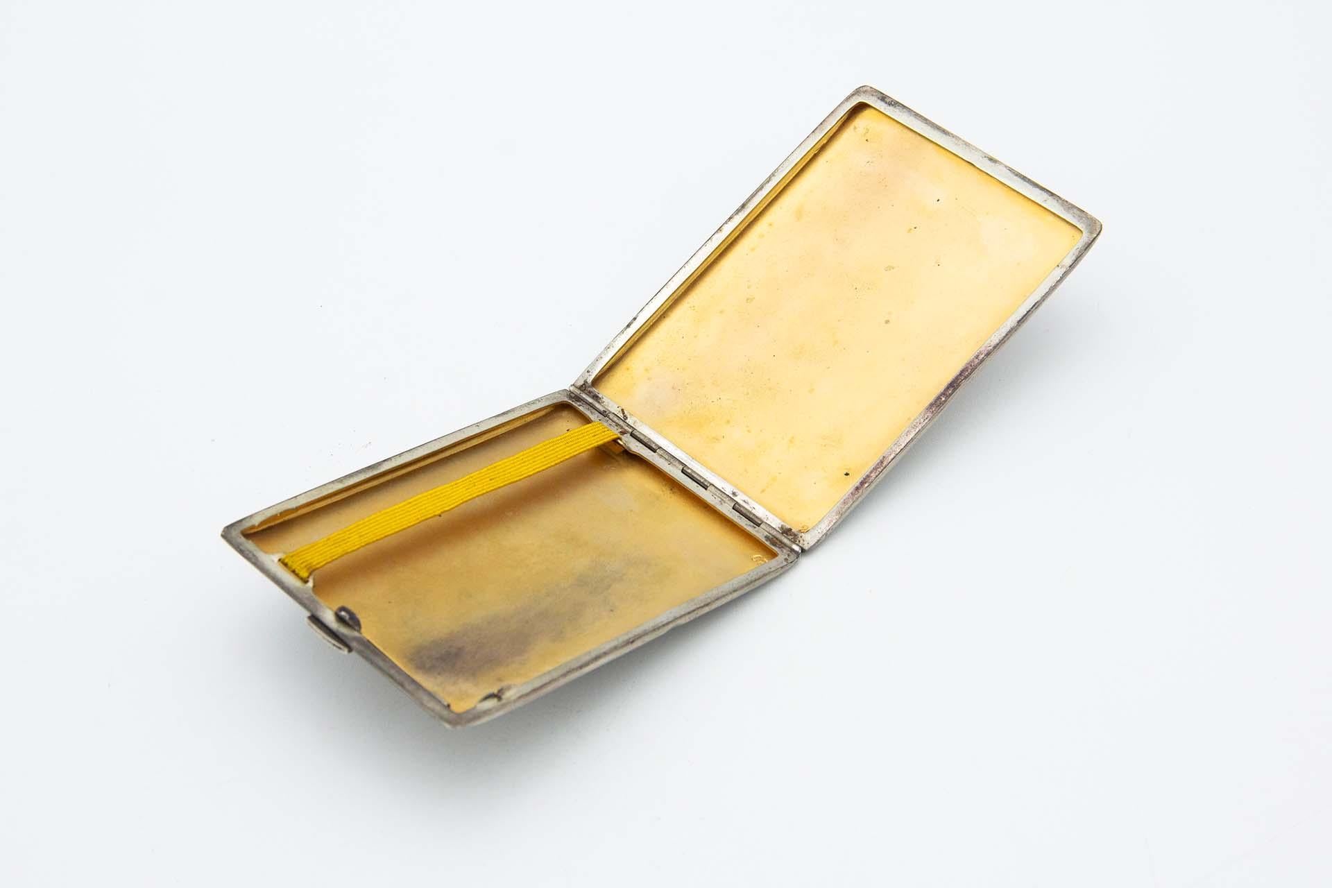 European Rectangular cigarette case in matte silver For Sale