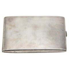 Rectangular cigarette case in matte silver Rectangular cigarette case in matte silver