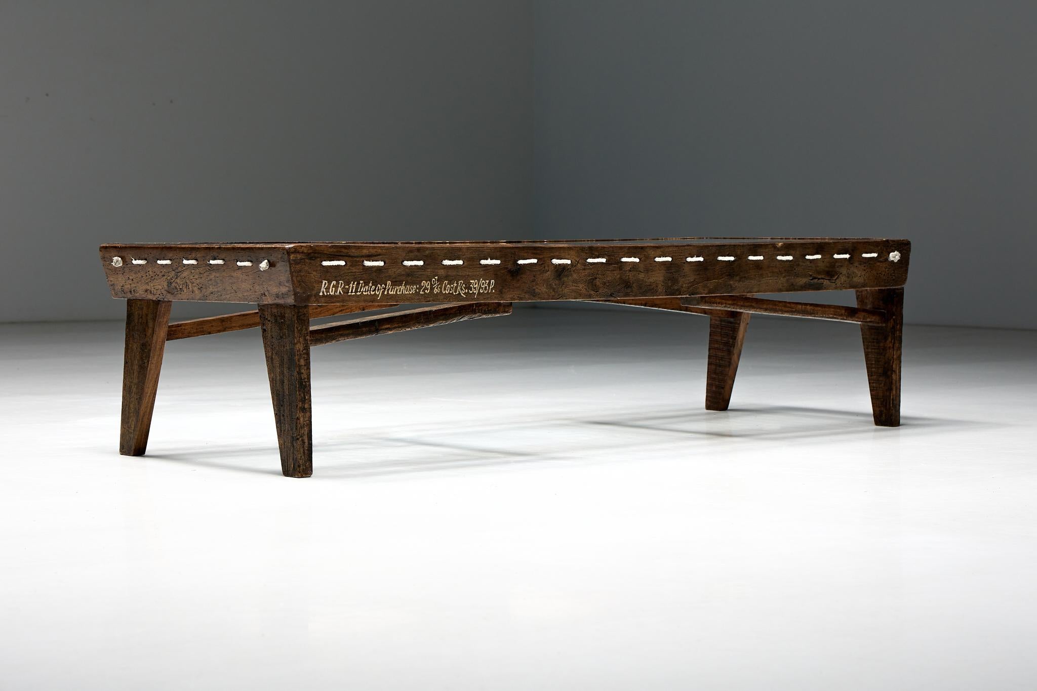 Corde Table basse rectangulaire de Pierre Jeanneret, Chandigarh, années 1960 en vente