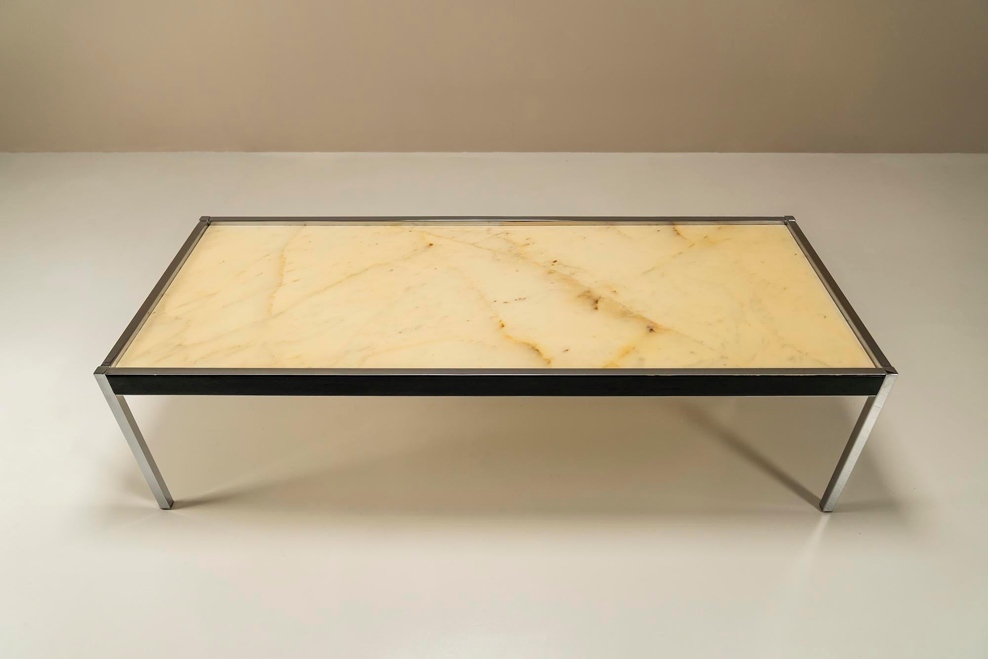 Mid-Century Modern Table basse rectangulaire en marbre, chrome et cuir, Italie, années 1970 en vente