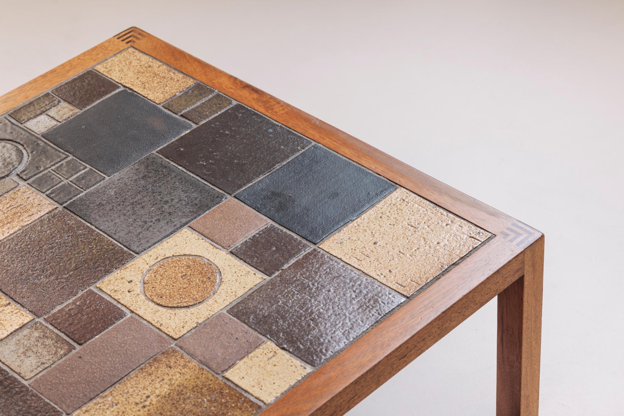 Mesa de centro rectangular de cerámica esmaltada abstracta, Dinamarca años 60. en venta 6