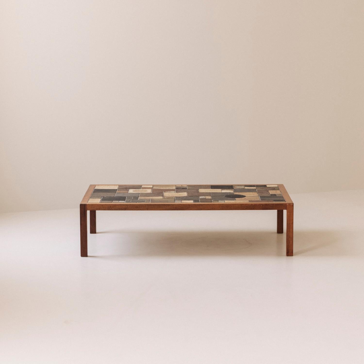 Mesa de centro rectangular de cerámica esmaltada abstracta, Dinamarca años 60. Escandinavo moderno en venta