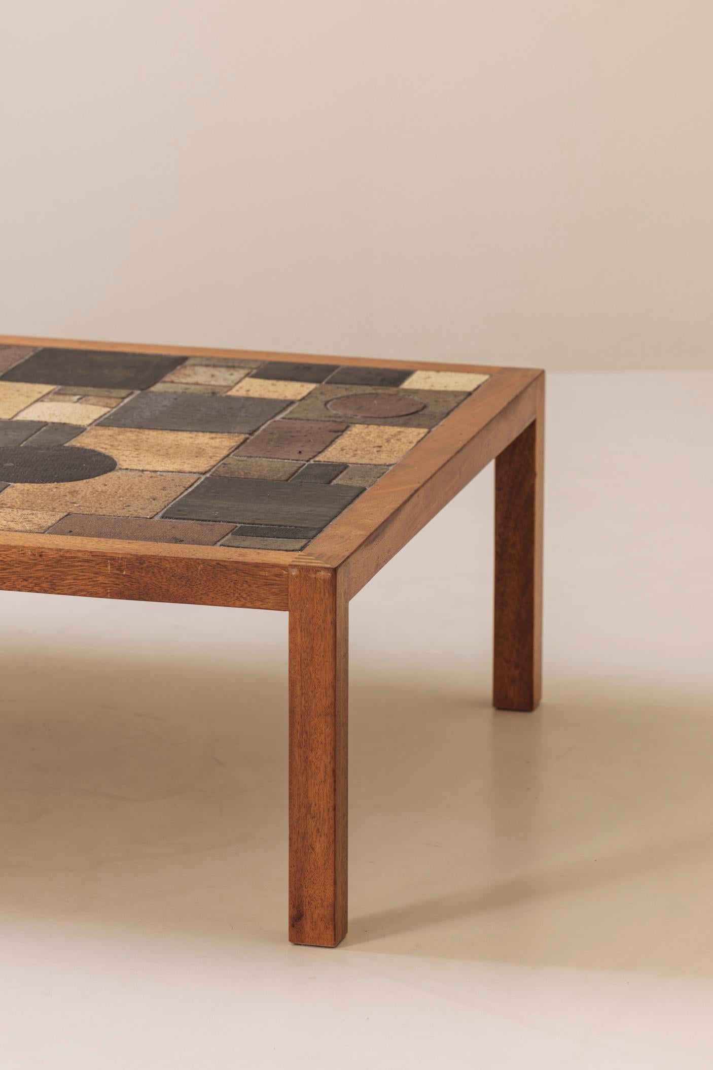 Mesa de centro rectangular de cerámica esmaltada abstracta, Dinamarca años 60. Cerámico en venta