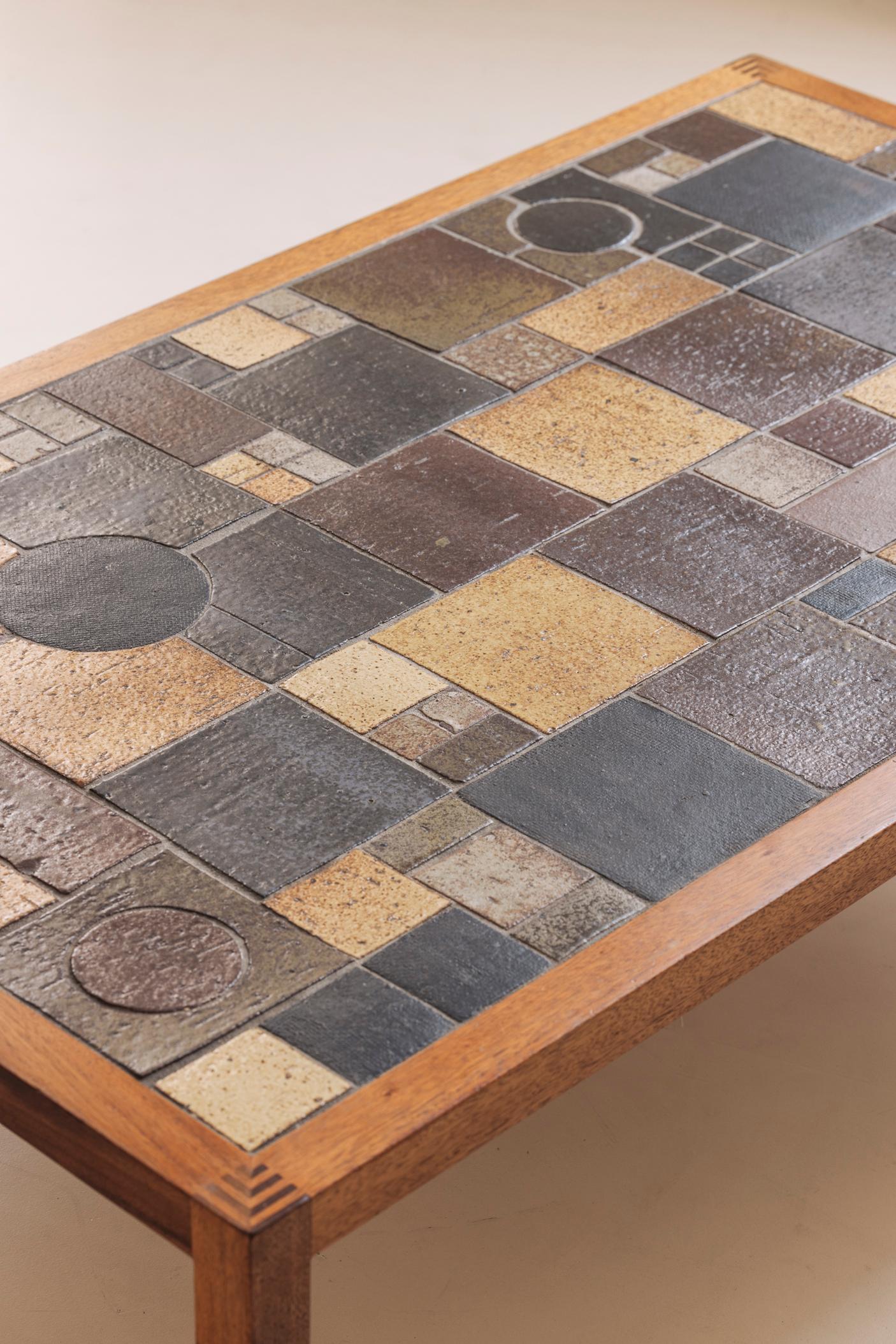 Mesa de centro rectangular de cerámica esmaltada abstracta, Dinamarca años 60. en venta 3