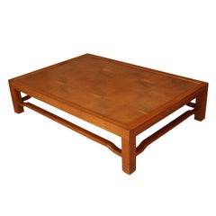 Table basse rectangulaire avec incrustation carrée en bois mélangé