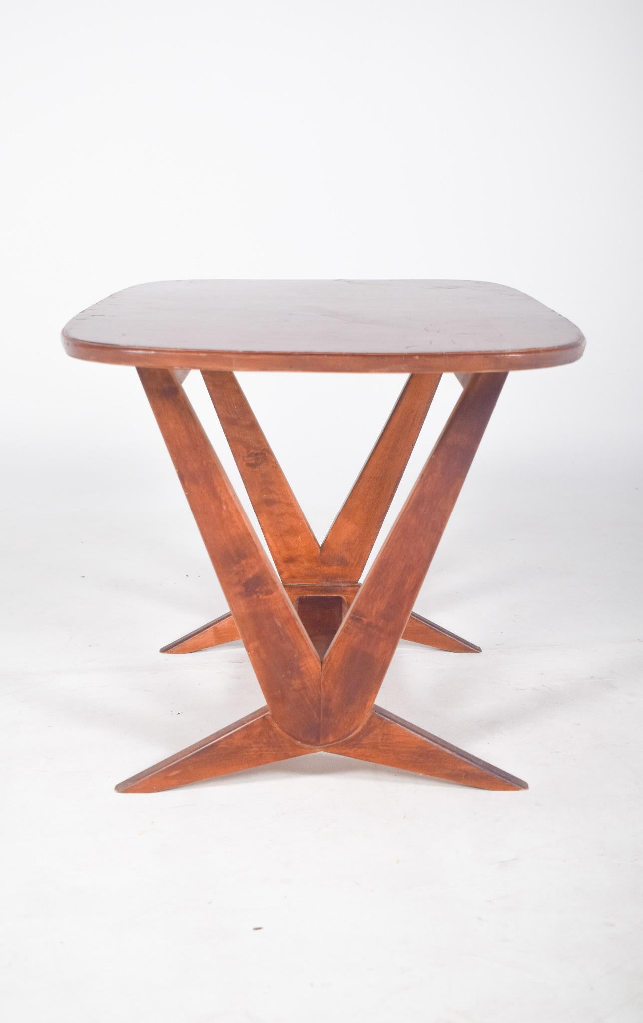 Rectangular Coffee Table with V-Shaped Legs, 1950s For Sale 1
