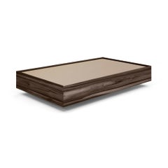 Rechteckiger Couchtisch mit Nussbaumfurnier und 63-Zoll-Bronze-Spiegelplatte - Arc