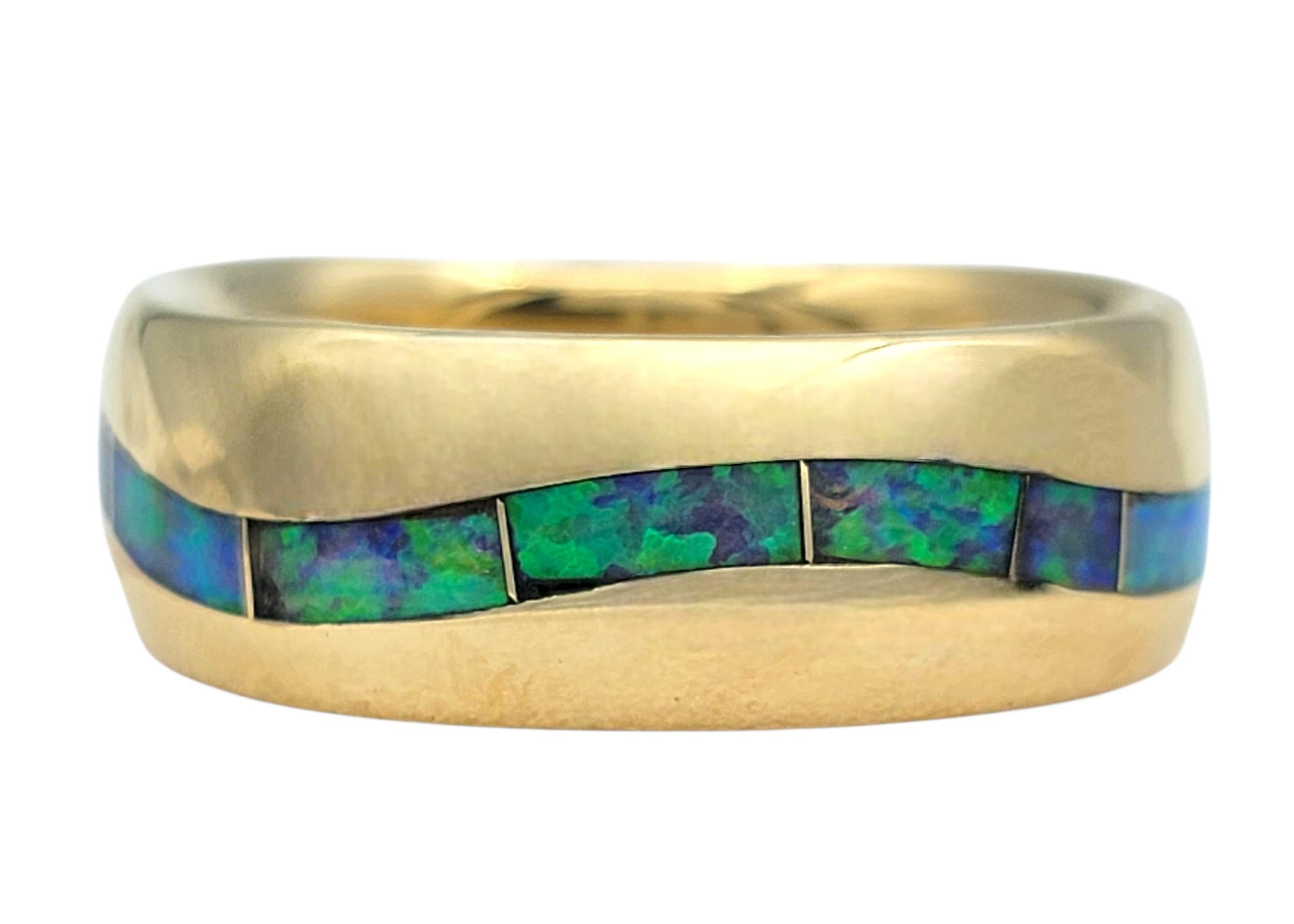 Anillo de oro amarillo de 14 quilates con incrustación de ópalo de corte curvo rectangular Tumbled en venta