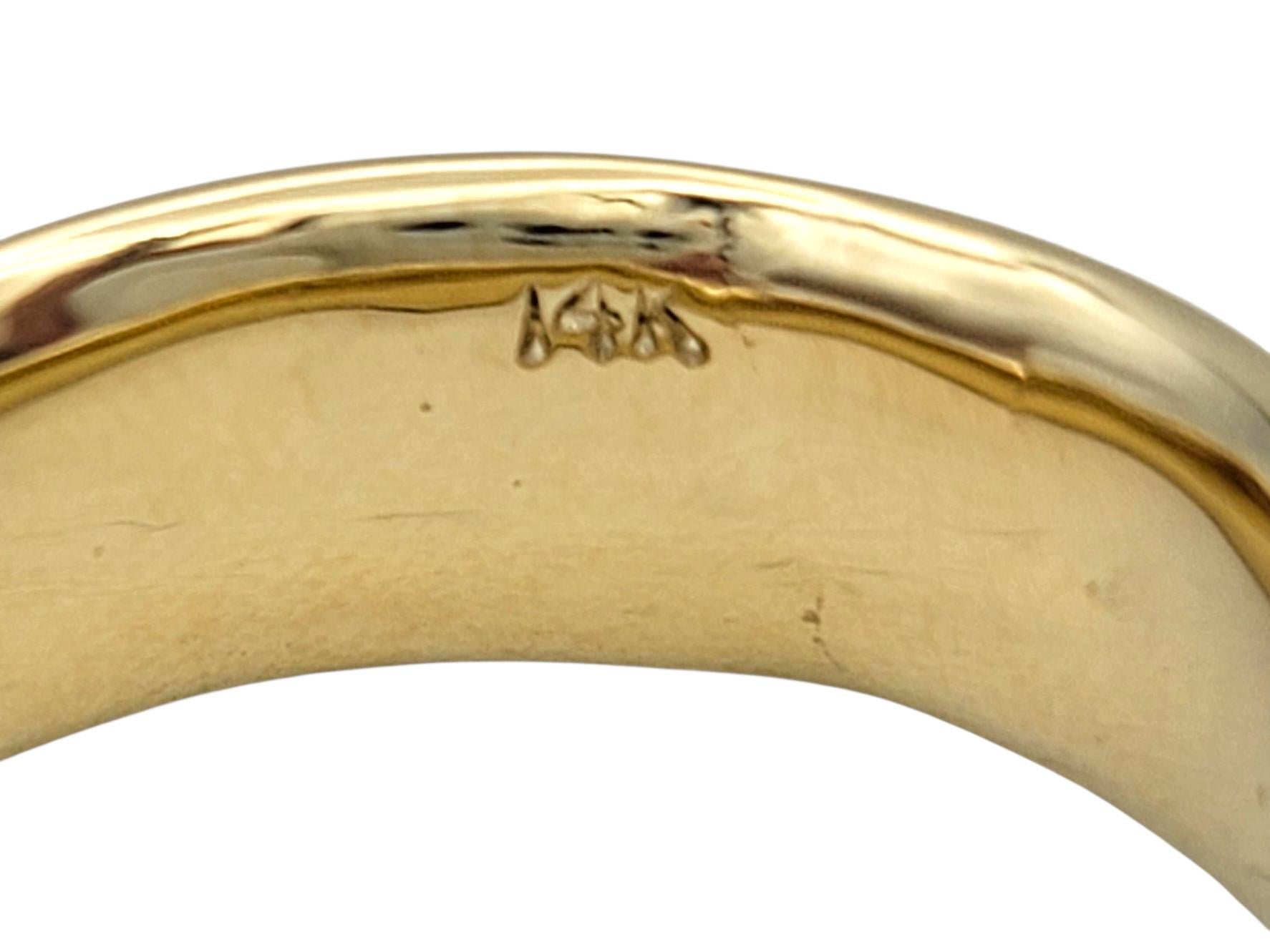 Femenino o masculino Anillo de oro amarillo de 14 quilates con incrustación de ópalo de corte curvo rectangular en venta