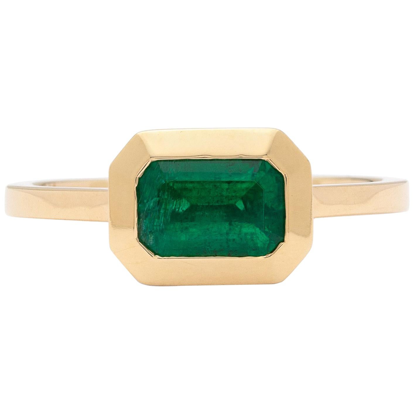 Rectangular-Cut Emerald and 18 Karat Yellow Gold Ring