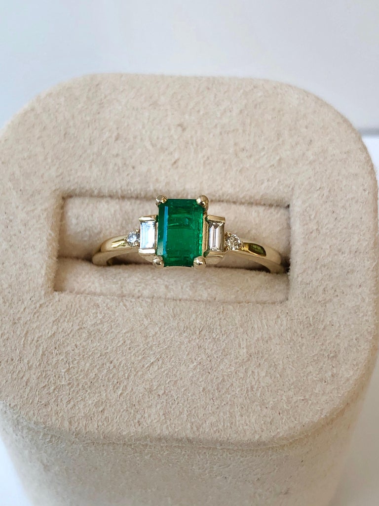 Rectangular Cut Emerald and Diamond Ring Gold For Sale at 1stDibs
