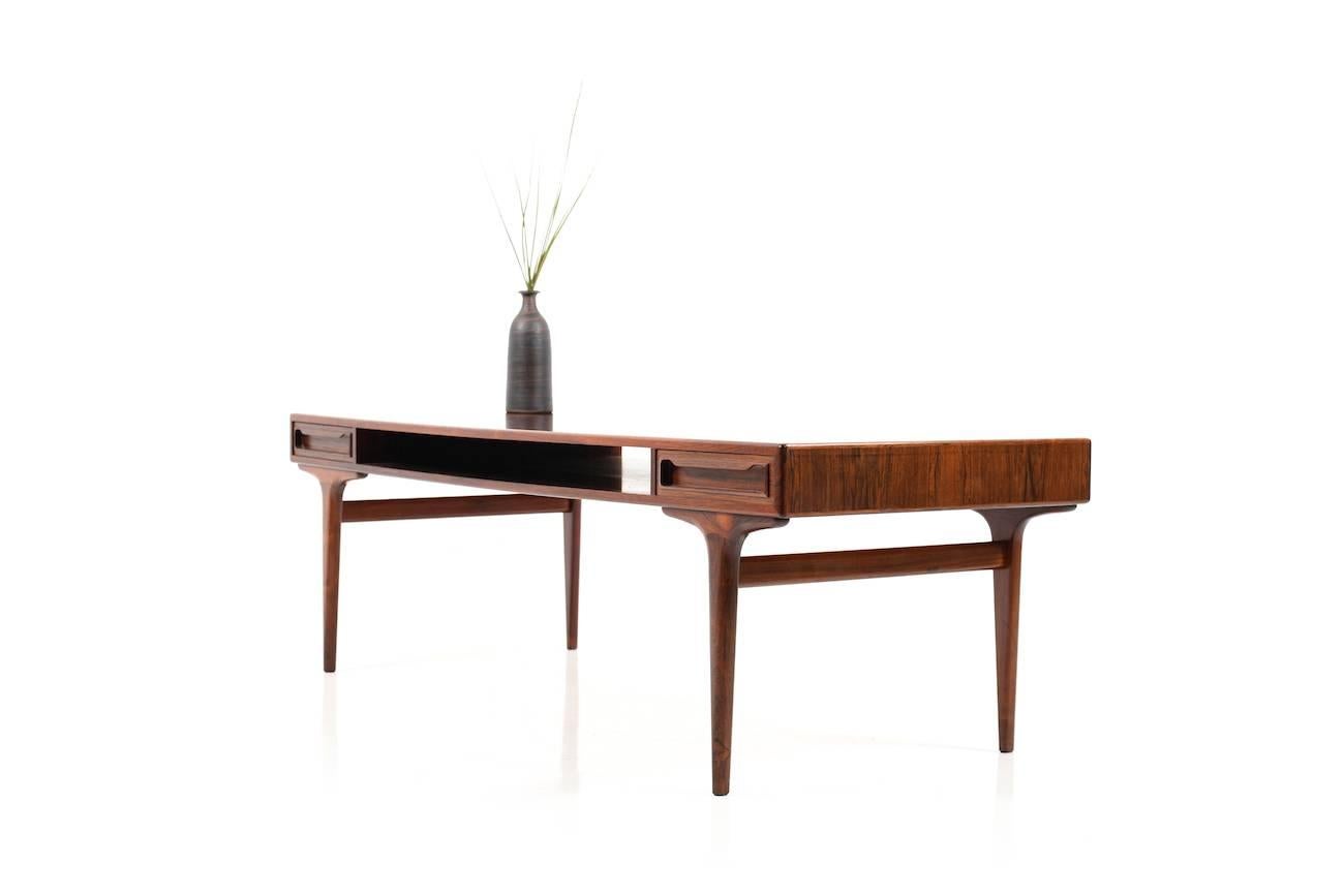 Rectangular Danish Rosewood Sofa Table with Two Drawers For Sale 4