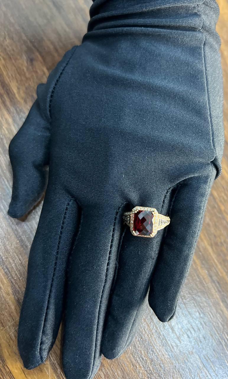 Rechteckiger dunkelroter Granat Champagner Diamant Halo Pave 14K Gold Statement-Ring im Angebot 2