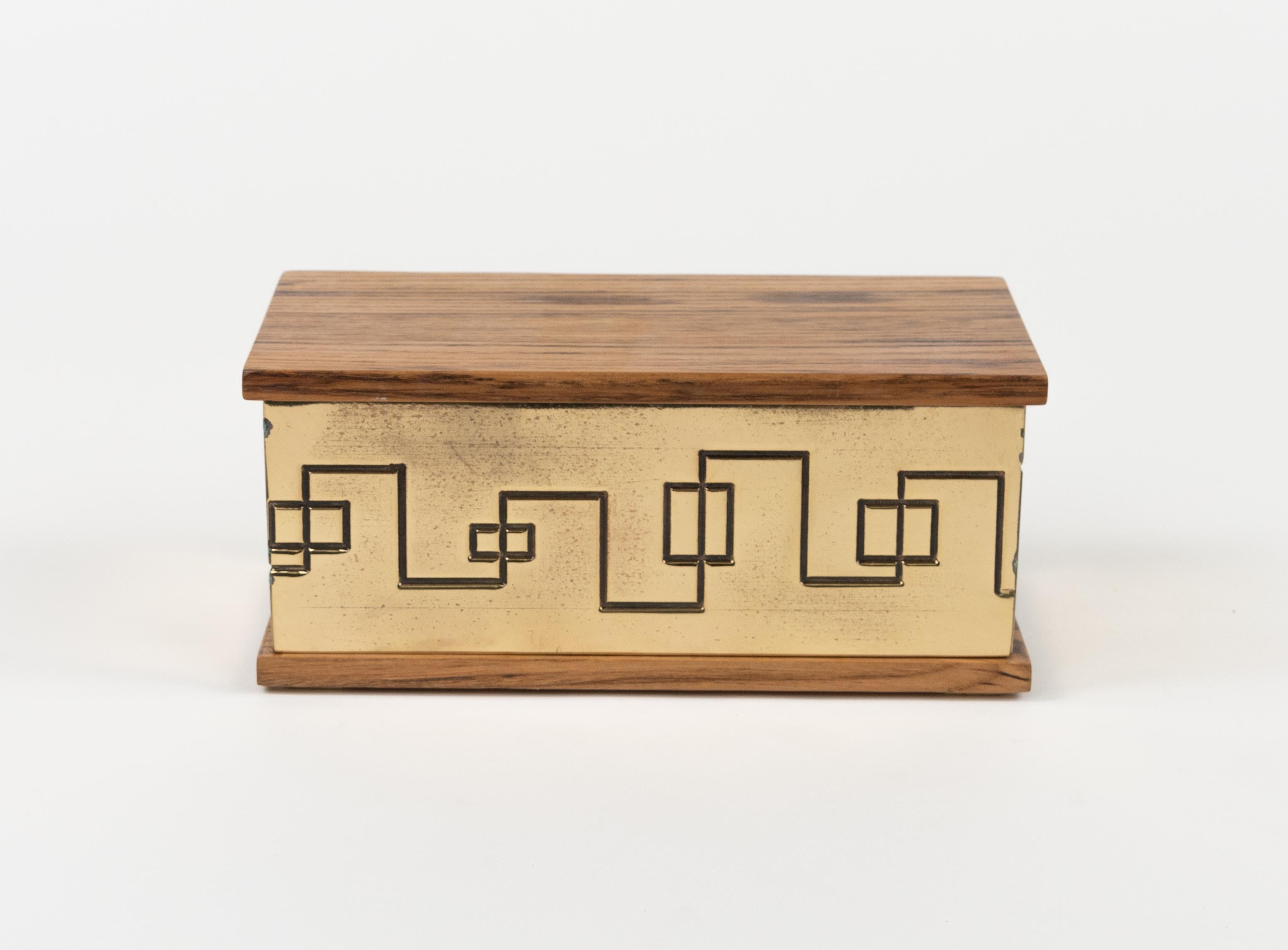 Rectangular Decorative Box in Brass and Wood Luciano Frigerio Style, Italy 1970s For Sale 8