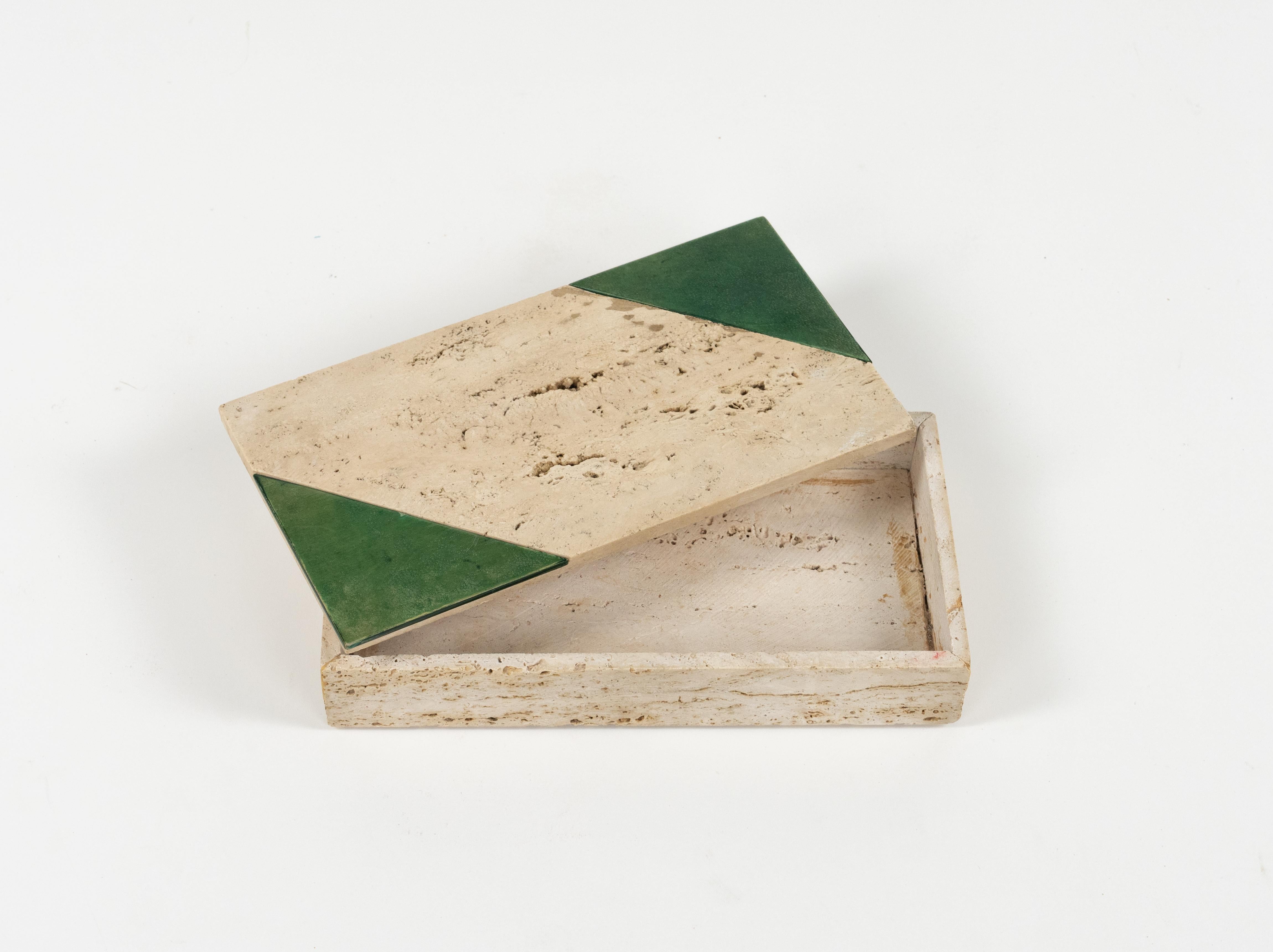 Rectangular Decorative Box in Travertine Fratelli Mannelli Style, Italy 1970s For Sale 2