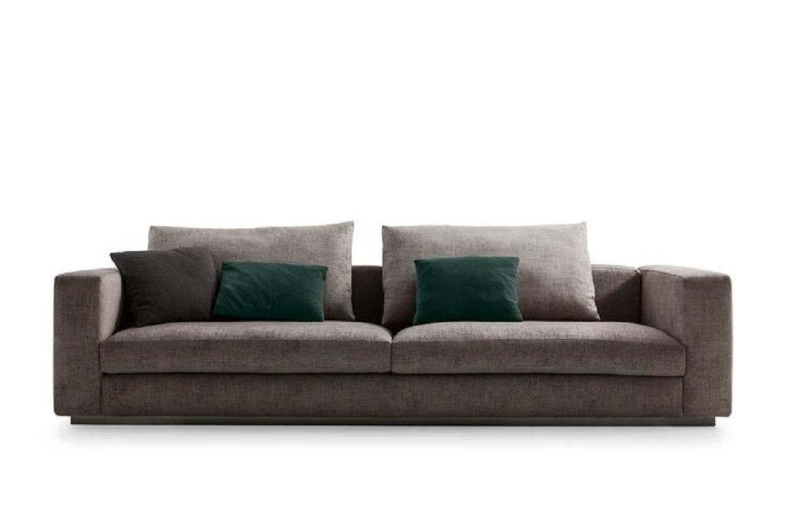 Modern Rectangular Decorative Cushion in Dark Green Velvet Molteni&C - made in Italy For Sale