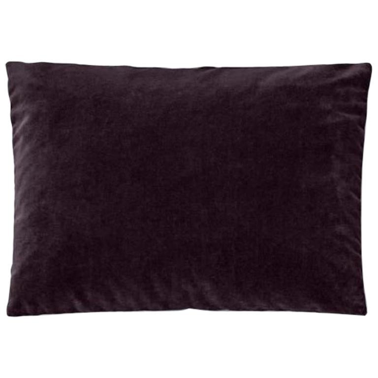 Rectangular Decorative Cushion in Violet Velvet Molteni&C - made in Italy For Sale