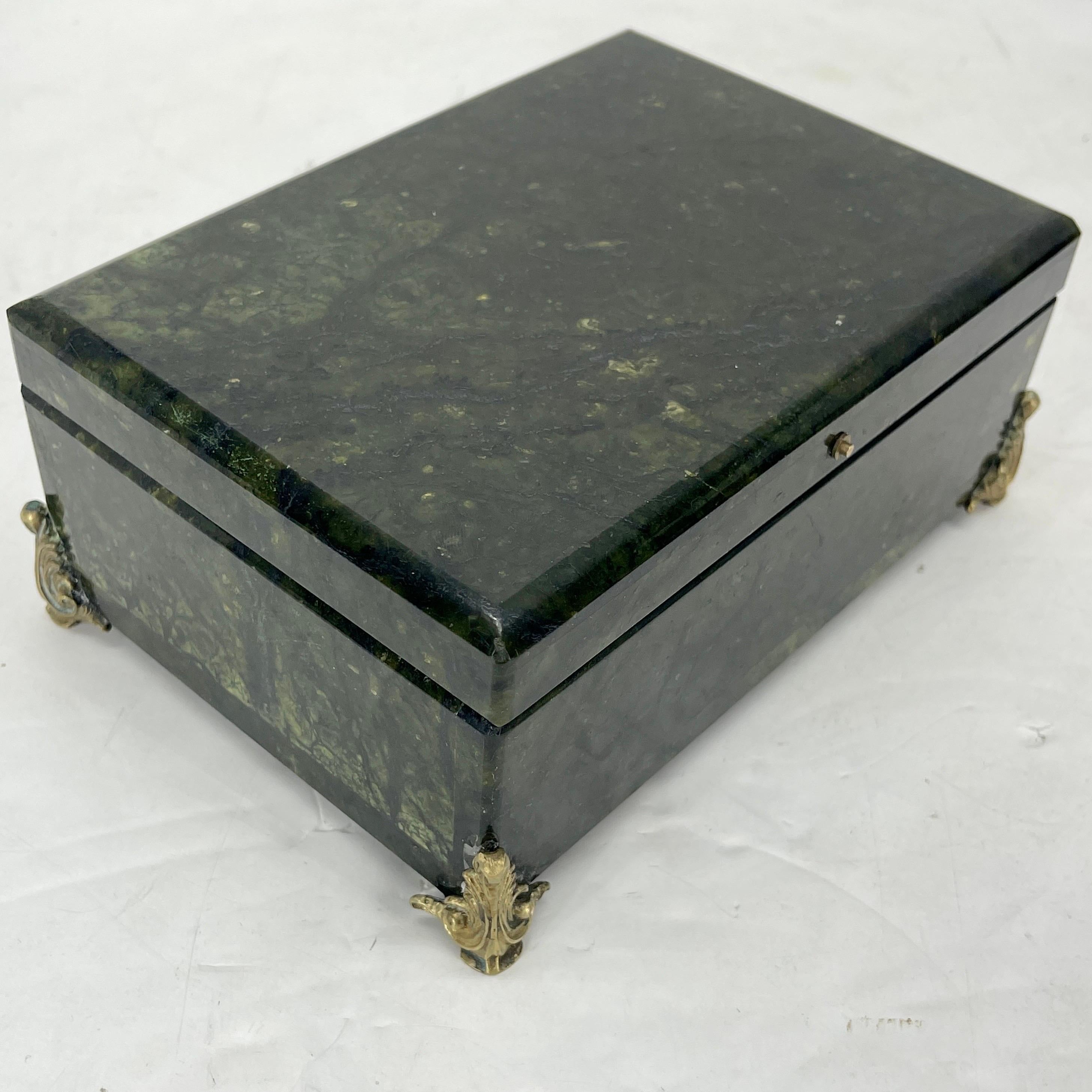 Rectangular Deep Forrest Green Marble and Bronze Jewelry Box, Italian circa 1930 For Sale 7