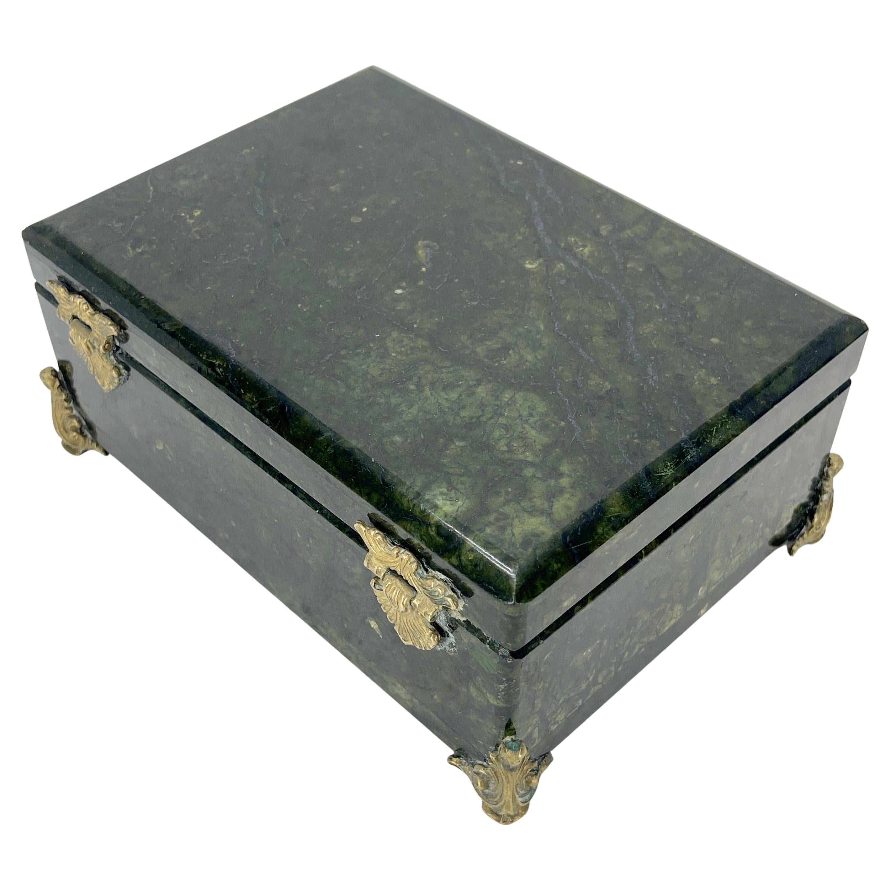 Hand-Crafted Rectangular Deep Forrest Green Marble and Bronze Jewelry Box, Italian circa 1930 For Sale