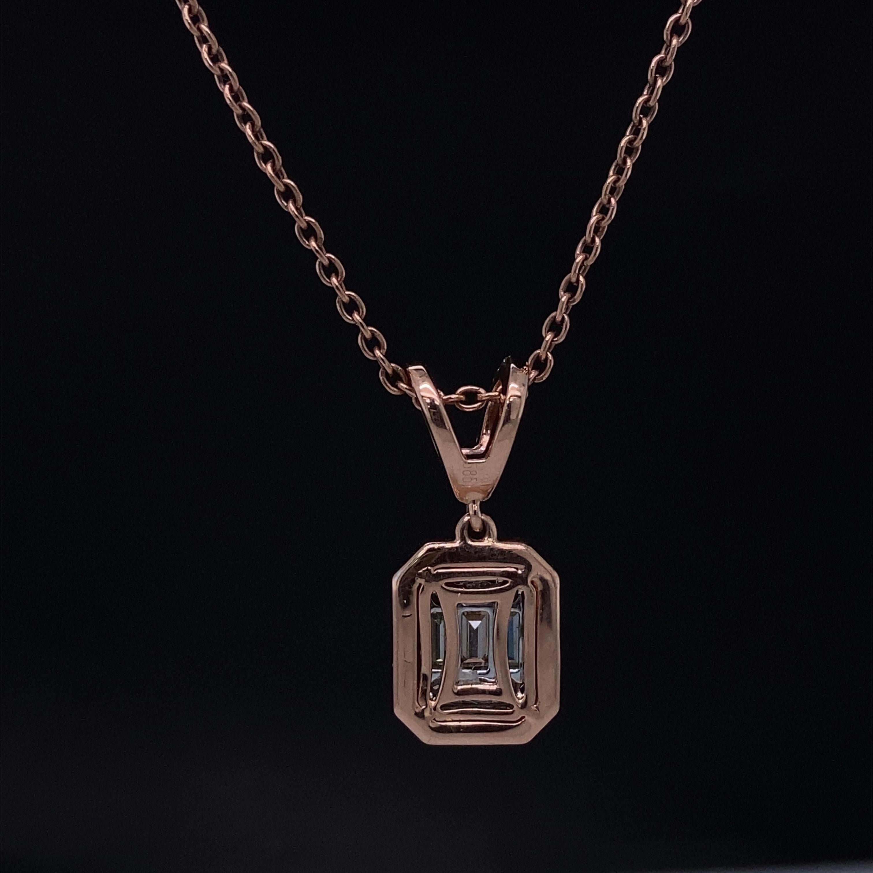 Rectangular Design Fancy Diamonds Pendant Necklace in 18k Solid Gold For Sale 2