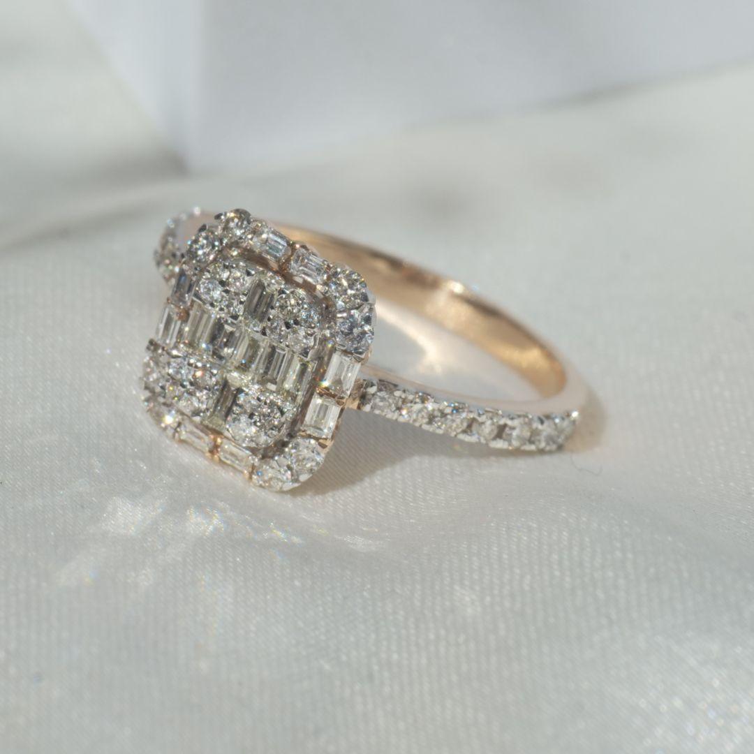 For Sale:  Rectangular Design Illusion Setting Diamond Ring Set In 18k Solid Gold 5