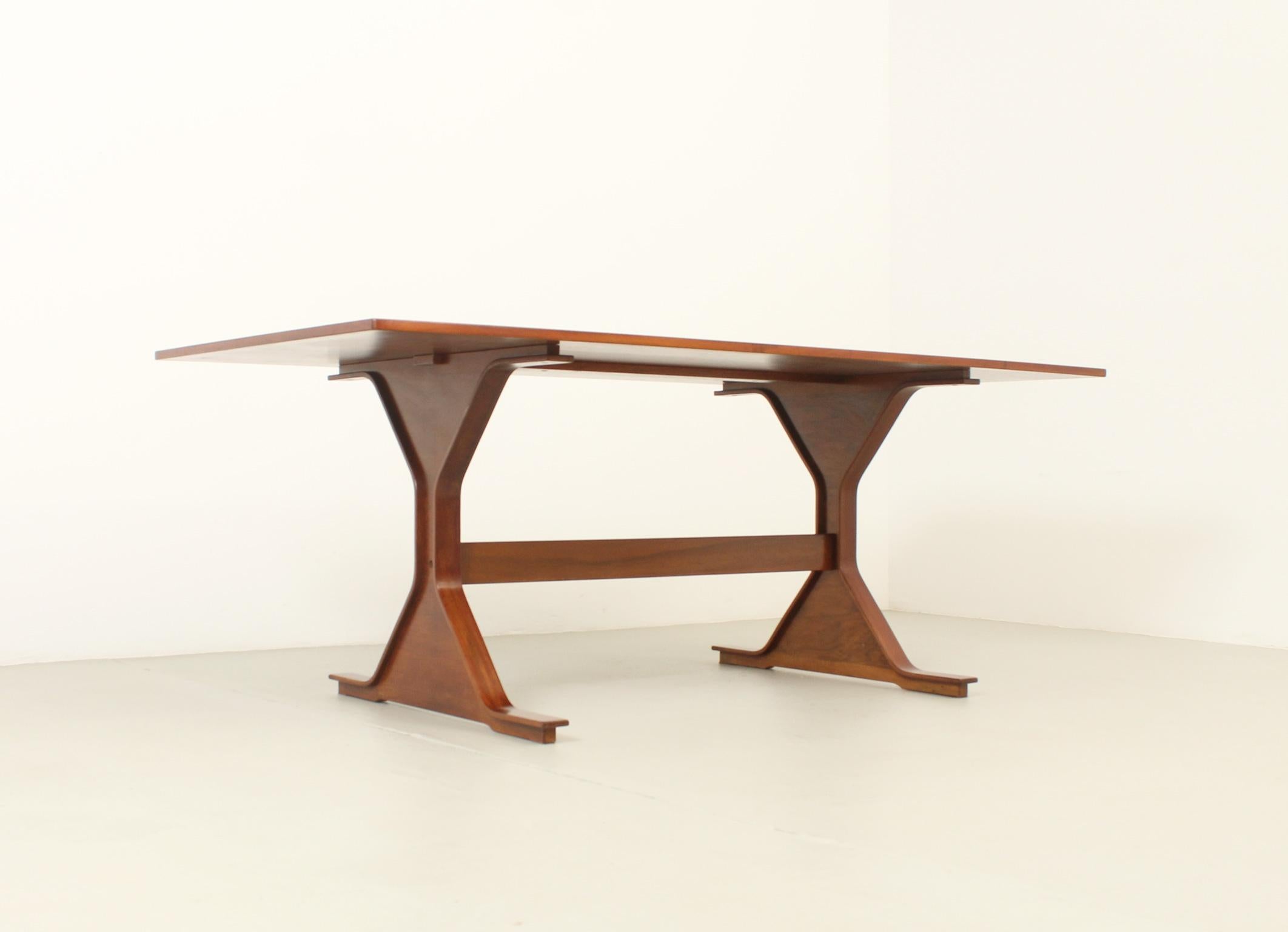 Rectangular Dining Table by Gianfranco Frattini for Bernini, Italy For Sale 6
