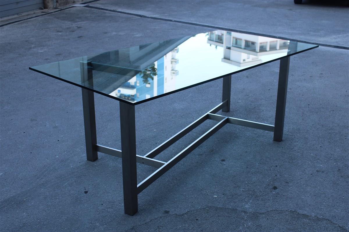 Rectangular dining table Formanova Italia 1970 in satin steel top in thick glass.
Modernist structure of great quality.