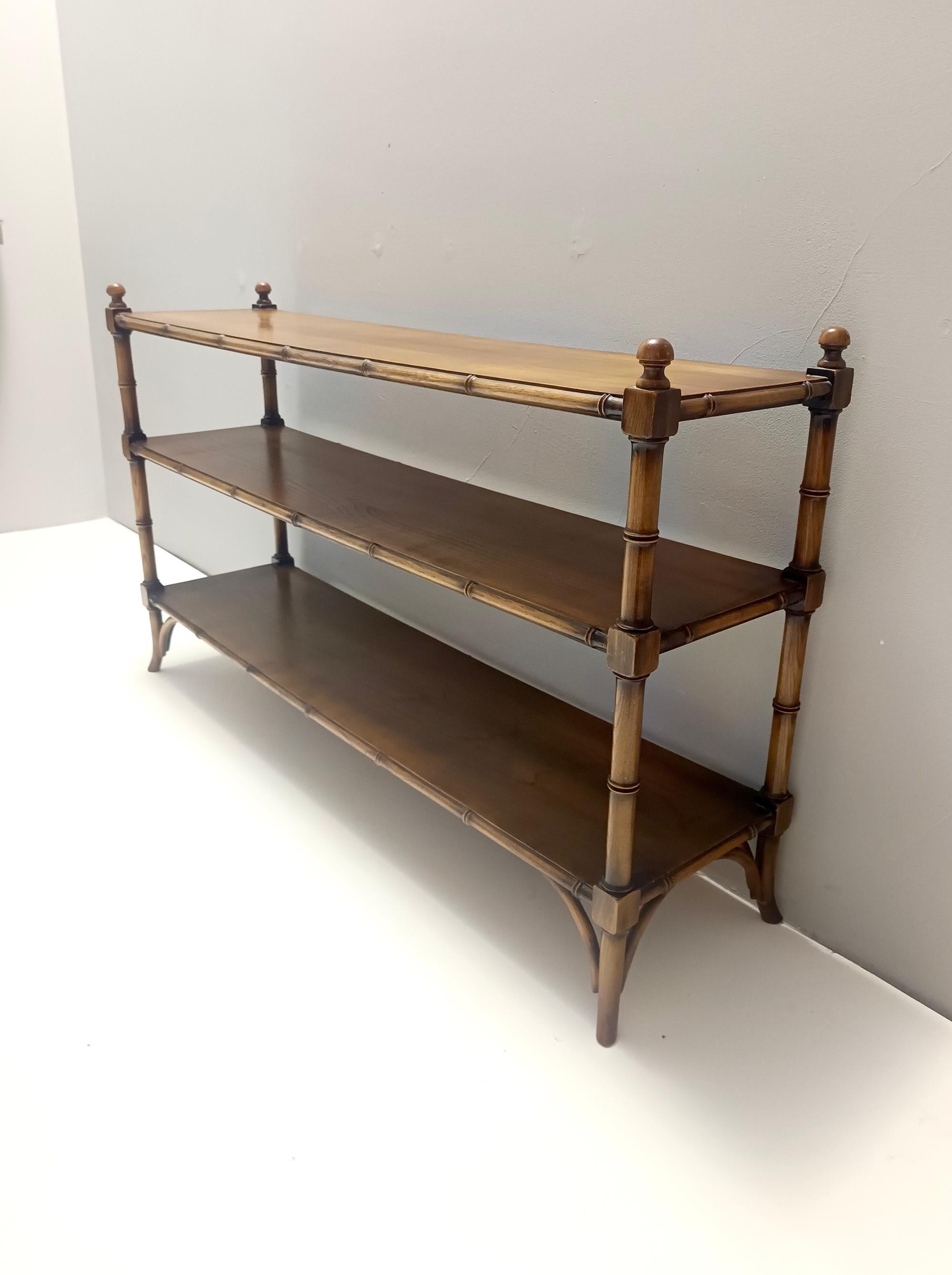 Rechteckige Durmast-Etagere / Konsolentisch mit zwei Ablagen, Italien (Moderne der Mitte des Jahrhunderts) im Angebot