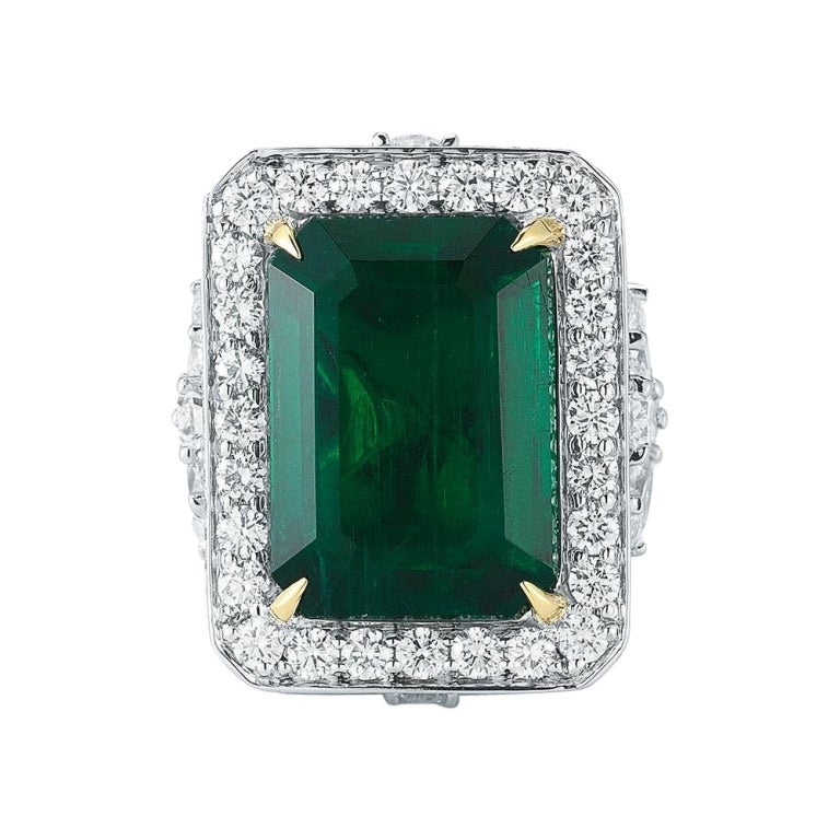 Rectangular Emerald and Diamond Ring For Sale