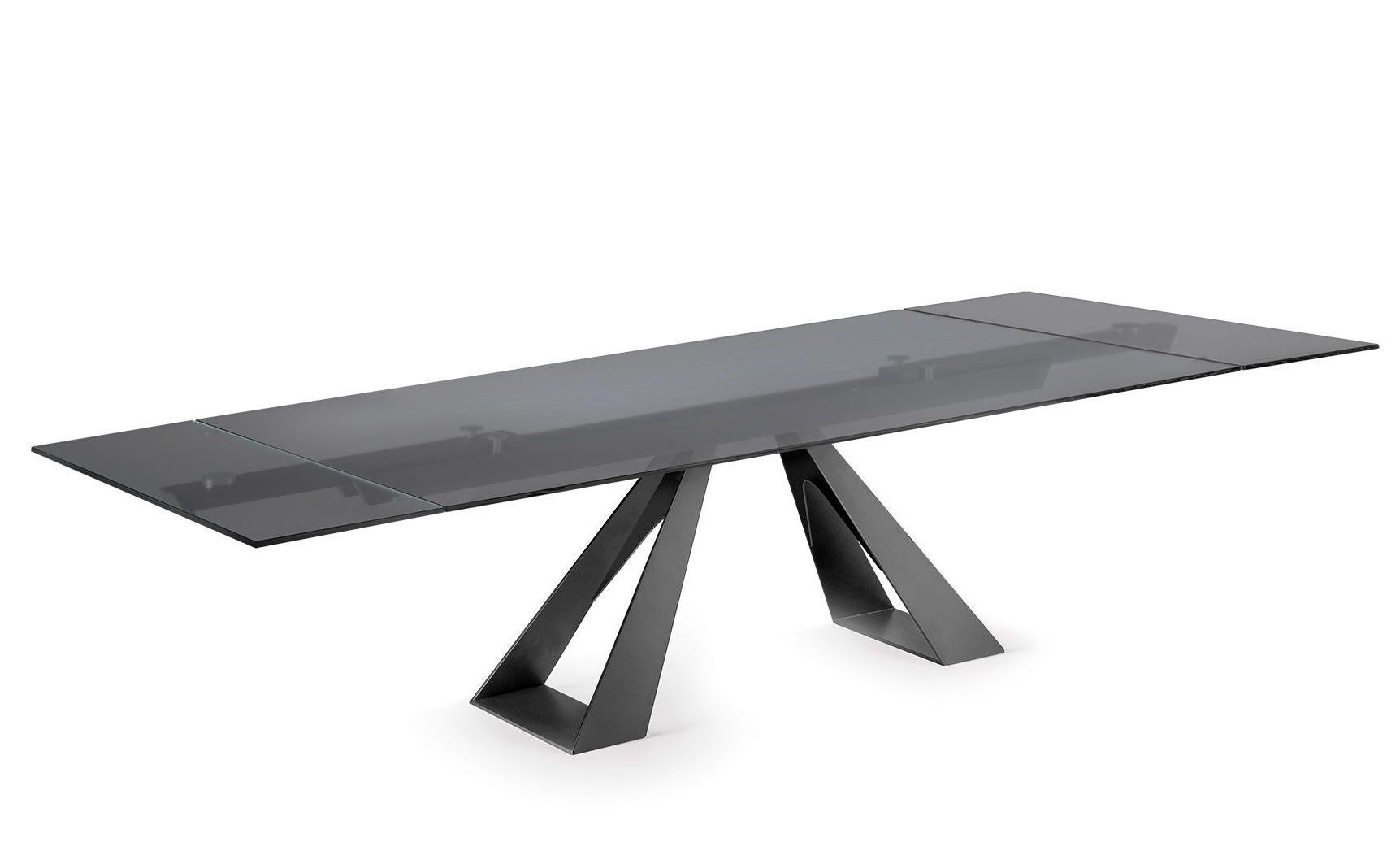 DIAPASON - Extendable Dining Table
Design: A. Casati

The Diapason dining table combines contemporary elegance with practical functionality, offering a versatile and refined centerpiece for modern interiors. Perfect for everyday meals as well as