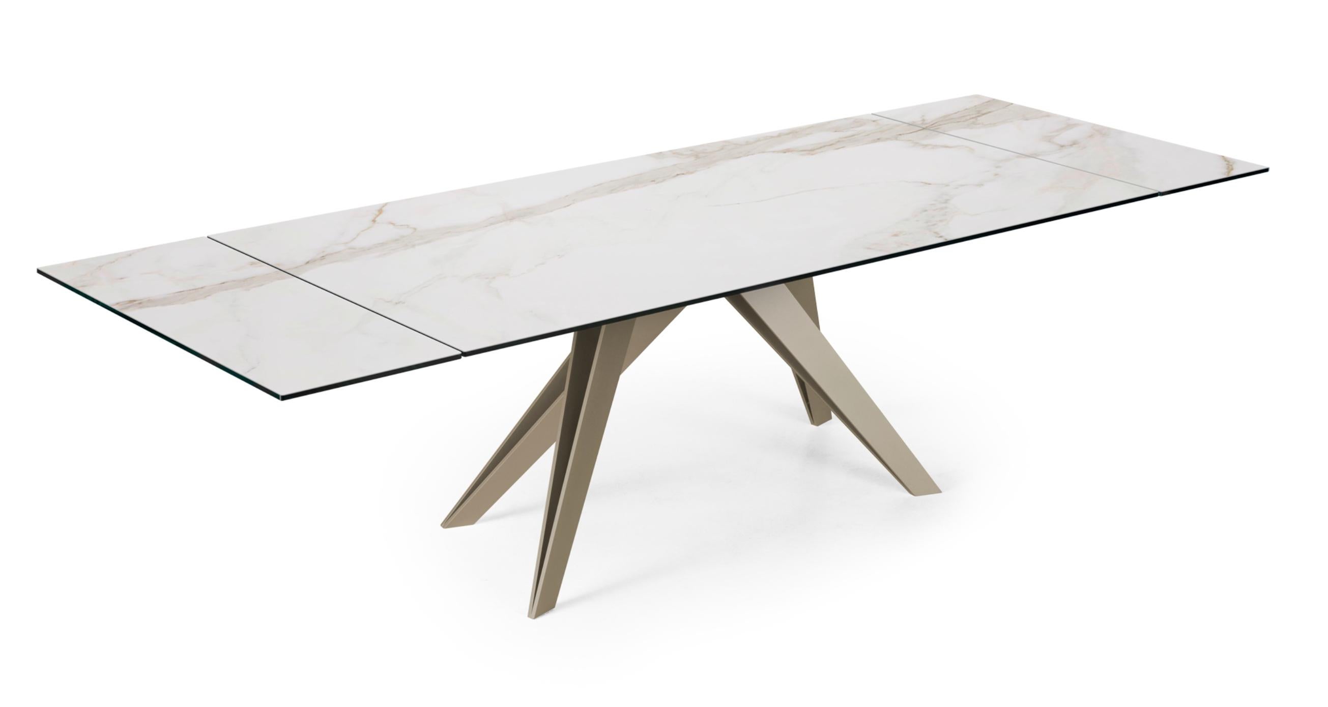 SOMNIA - Extendable Dining Table
Design: A. Casati

The Somnia dining table combines contemporary elegance with practical functionality, making it a sophisticated centerpiece for any interior. Perfect for everyday meals and formal dinners, Somnia