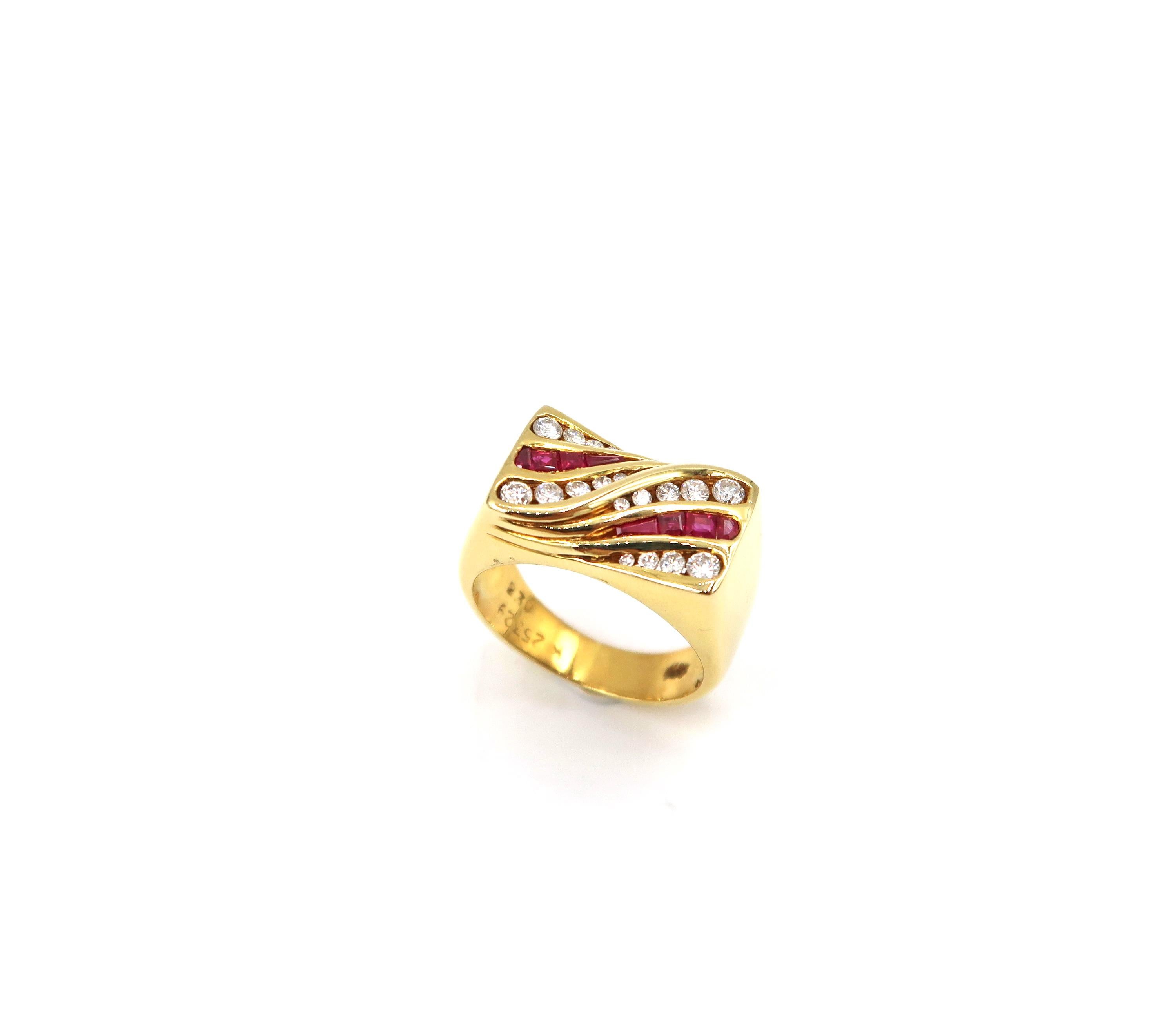 Rectangular Faced Wavy Lined Ruby and Diamond 18 Karat Yellow Gold Ring

Please let us know should you wish to have the ring resized or engraved. 

Ring size: US 7.25, UK N 1/2

Ruby: 0.63ct.
Diamond: 0.40ct.
Gold: 18K Yellow Gold 9.42g.