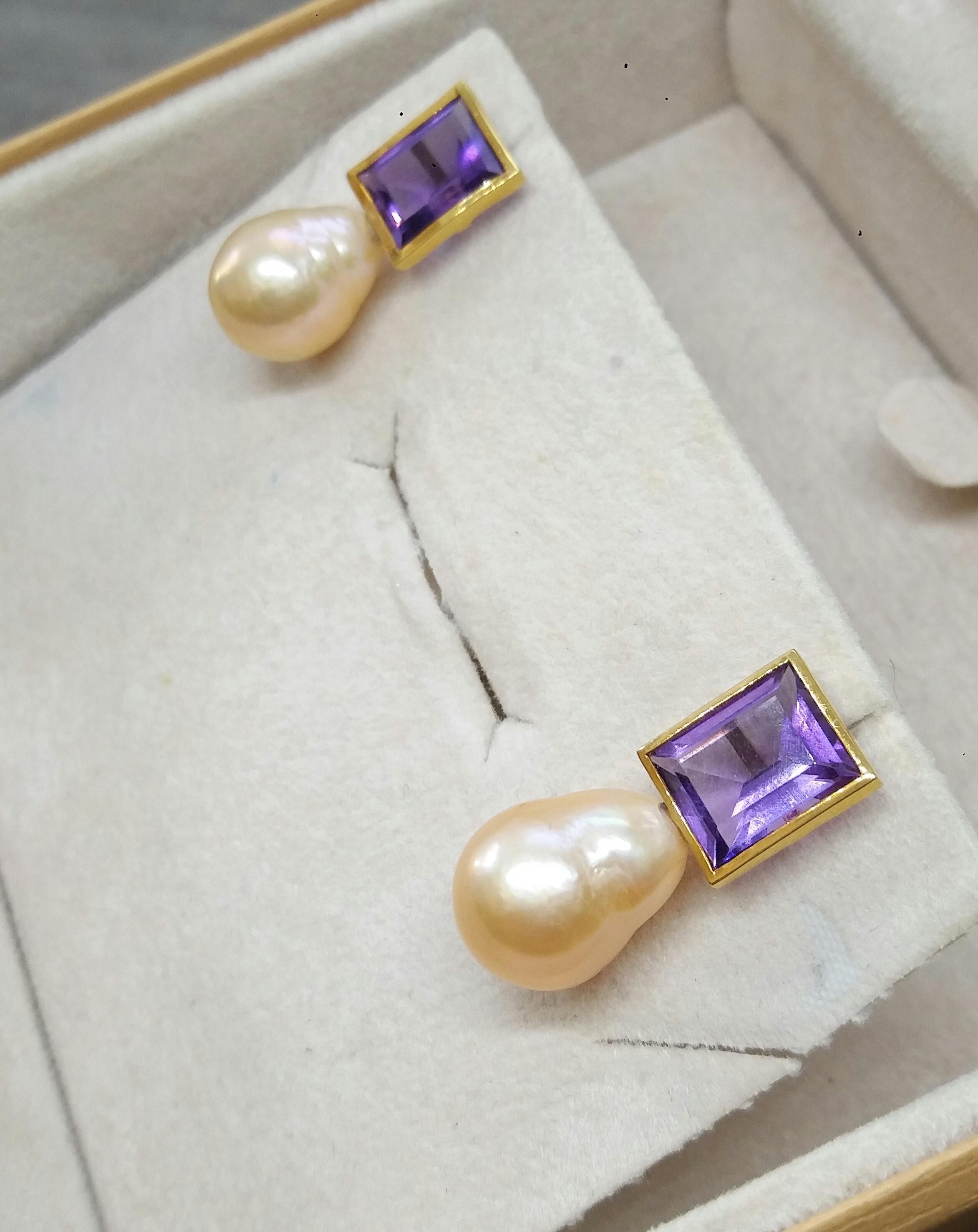 Rectangular Faceted Amethyst 14 K Yellow Gold Cream Baroque Pearls Stud Earrings For Sale 6