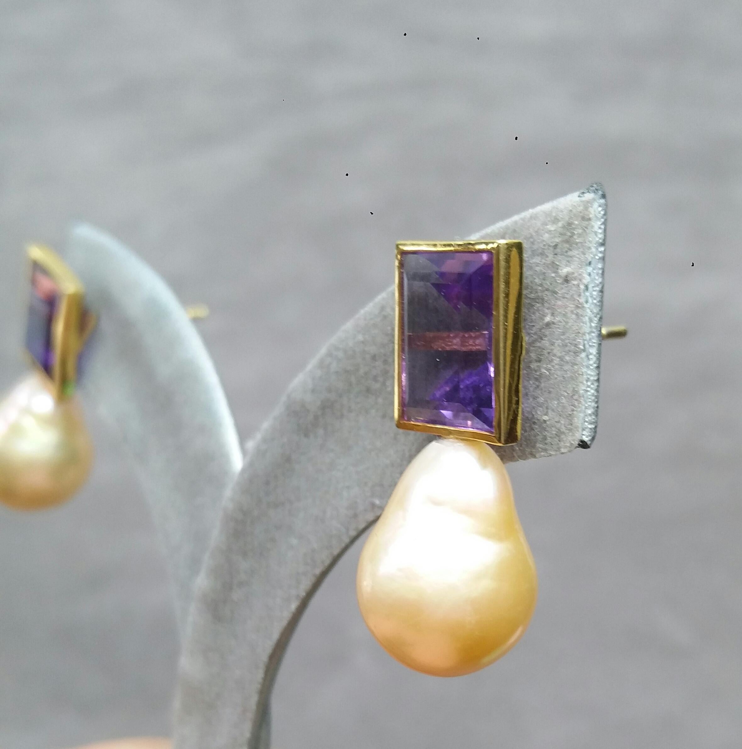 Contemporary Rectangular Faceted Amethyst 14 K Yellow Gold Cream Baroque Pearls Stud Earrings For Sale