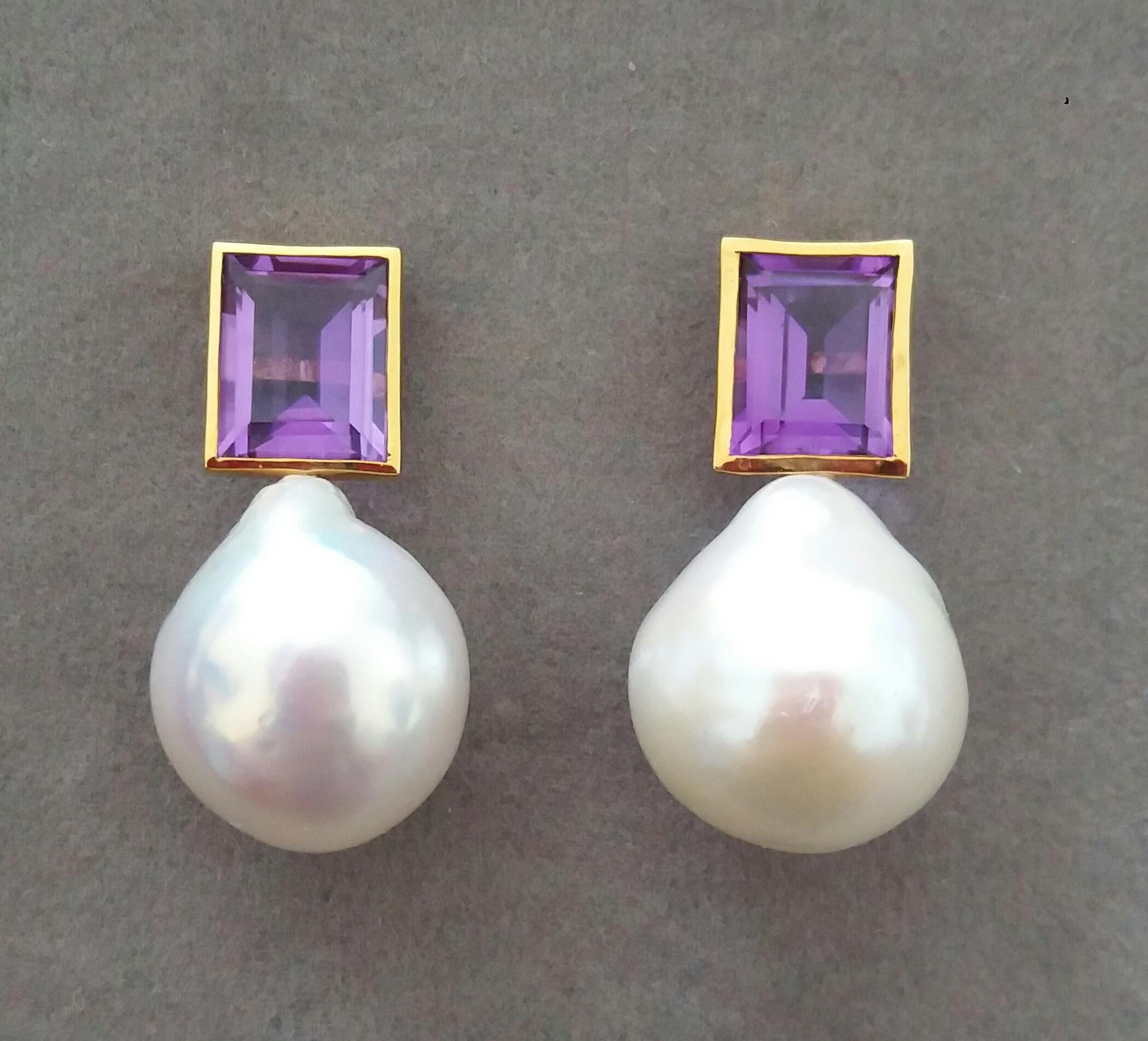 Rechteckige rechteckige facettierte Amethyst 14 K Gelbgold Weiße Barockperlen Ohrstecker im Angebot 6