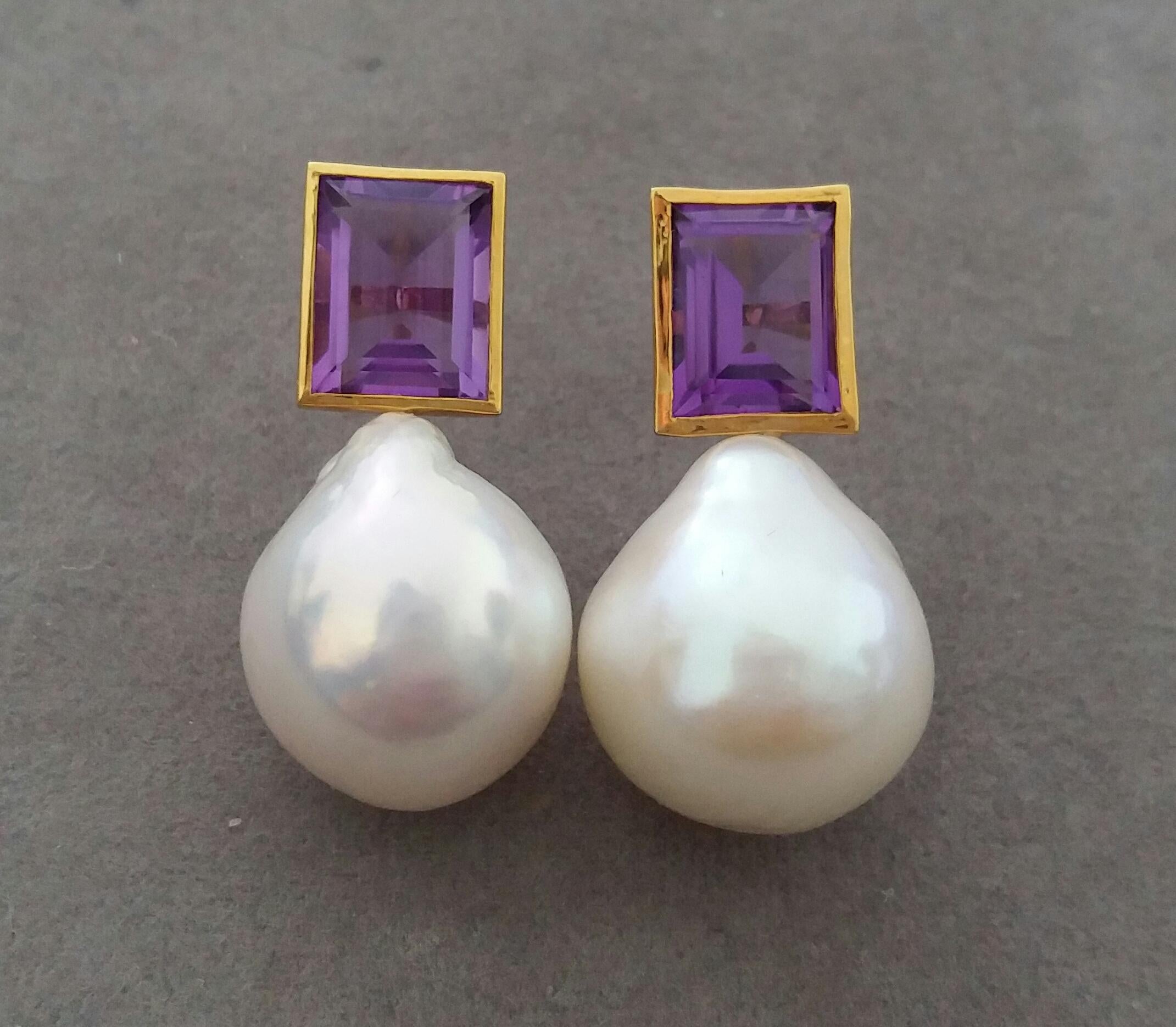 Contemporary Rectangular Faceted Amethyst 14 K Yellow Gold White Baroque Pearls Stud Earrings For Sale
