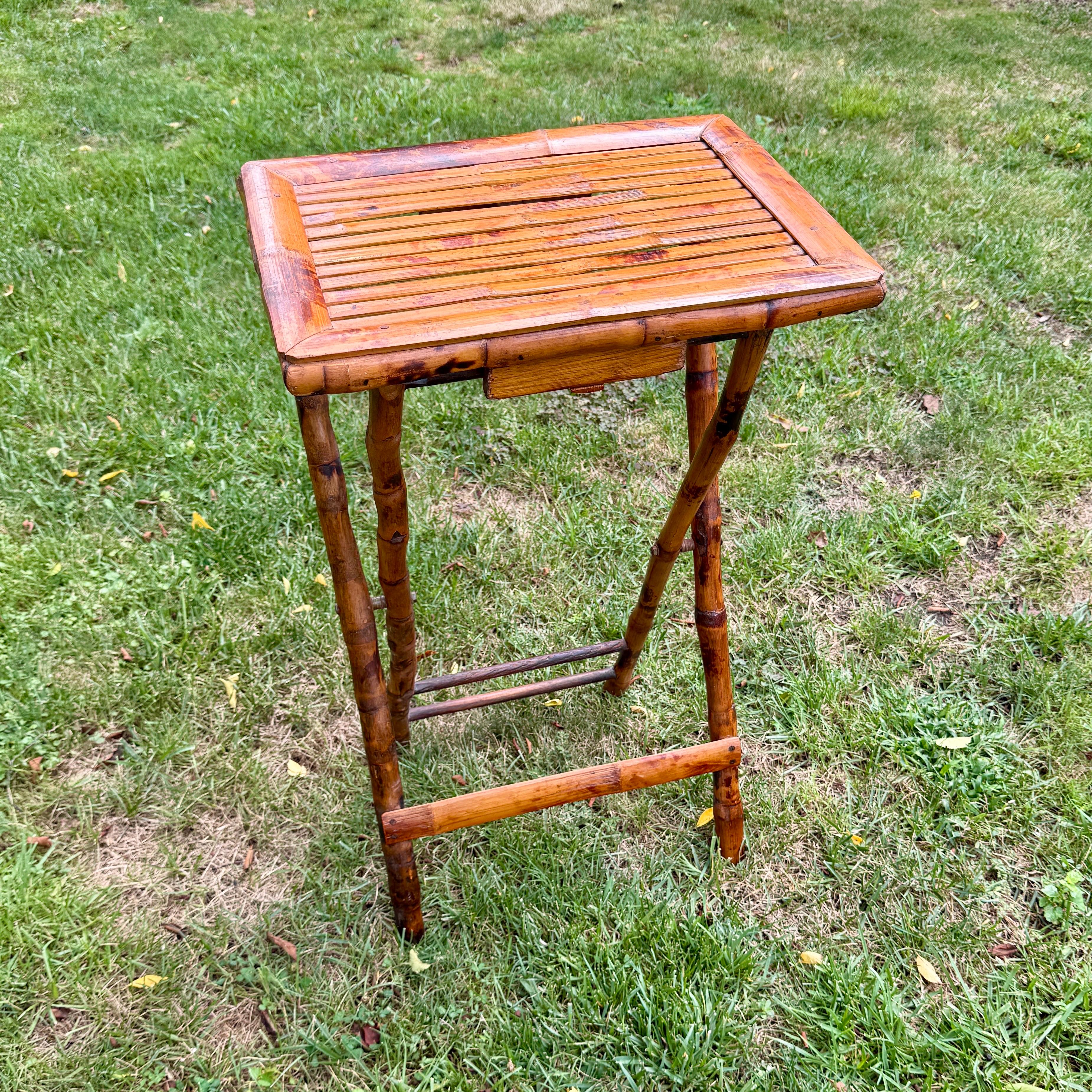 Rectangular Folding Burnt Bamboo Side Butlers Table In Good Condition For Sale In Haddonfield, NJ