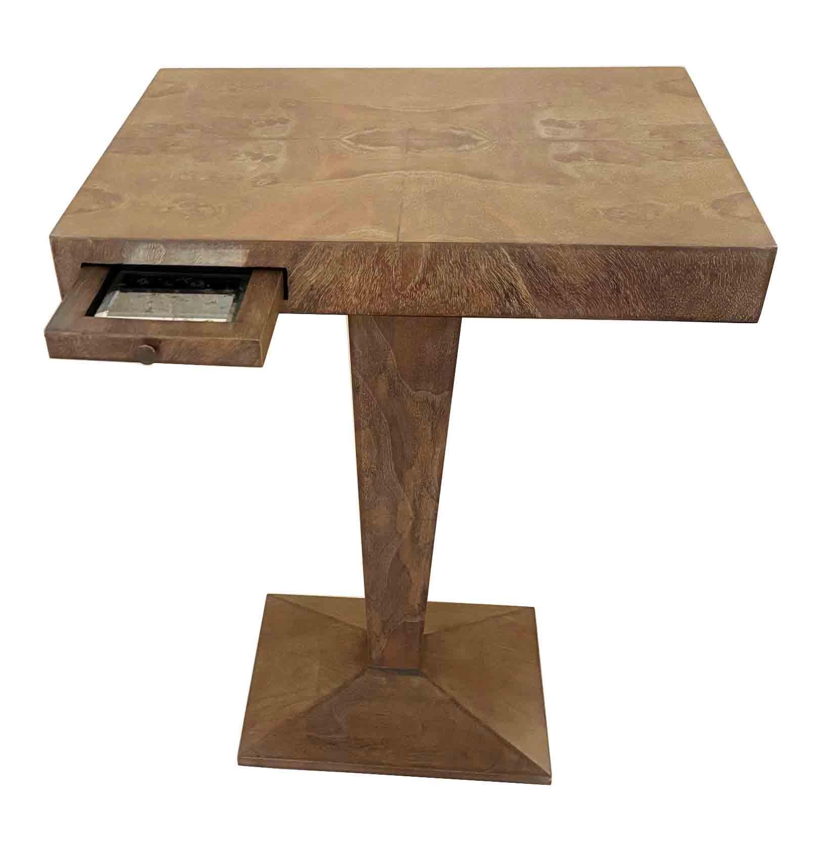 Table d'appoint rectangulaire en noyer ronceux français en vente 5