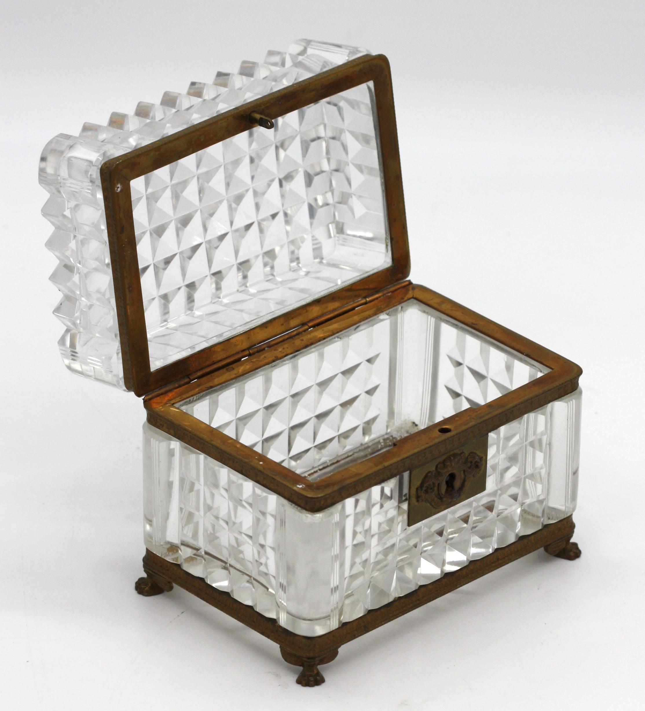 Rectangular French mounted cut crystal box For Sale 1