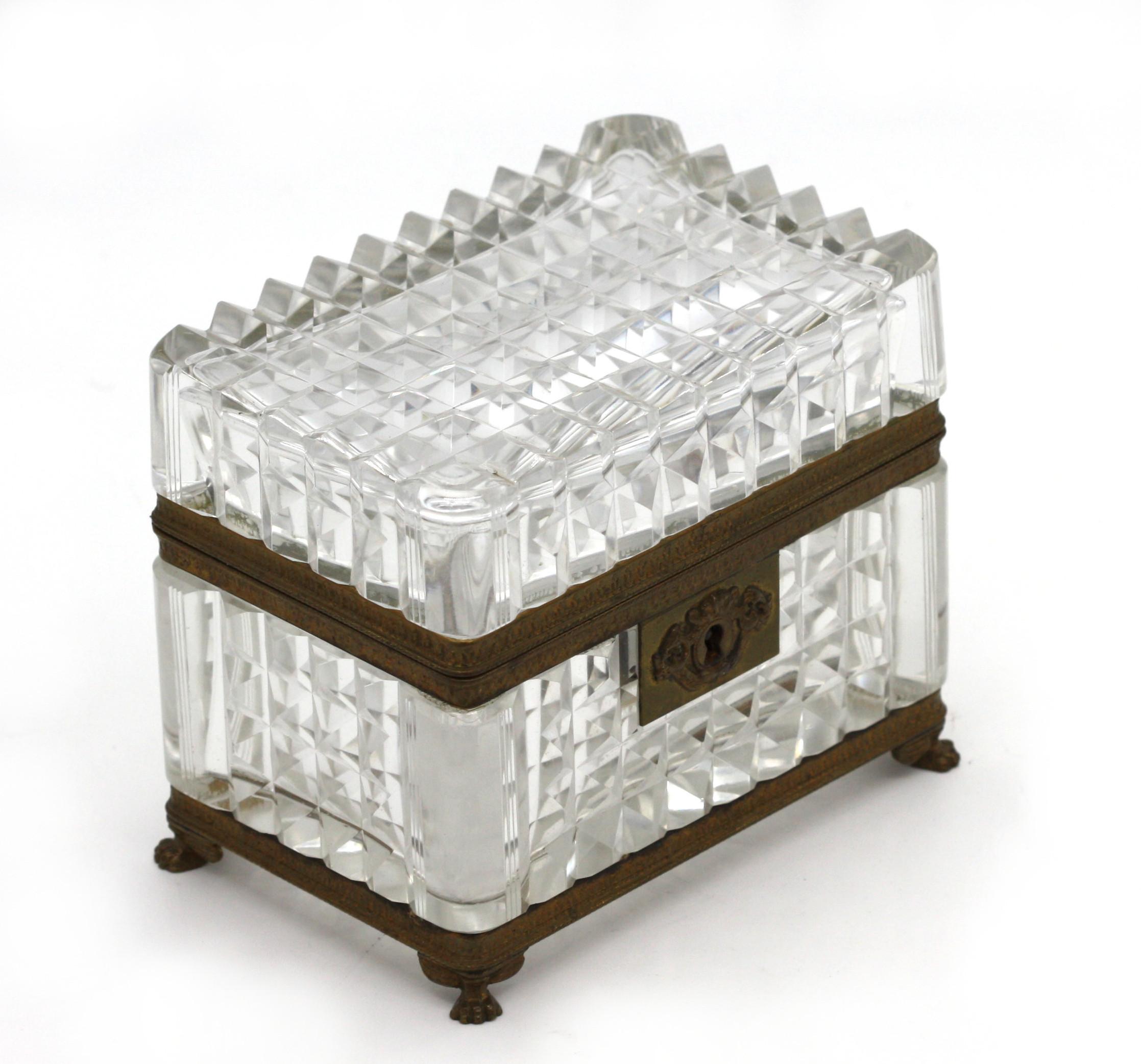 Rectangular French mounted cut crystal box For Sale 2