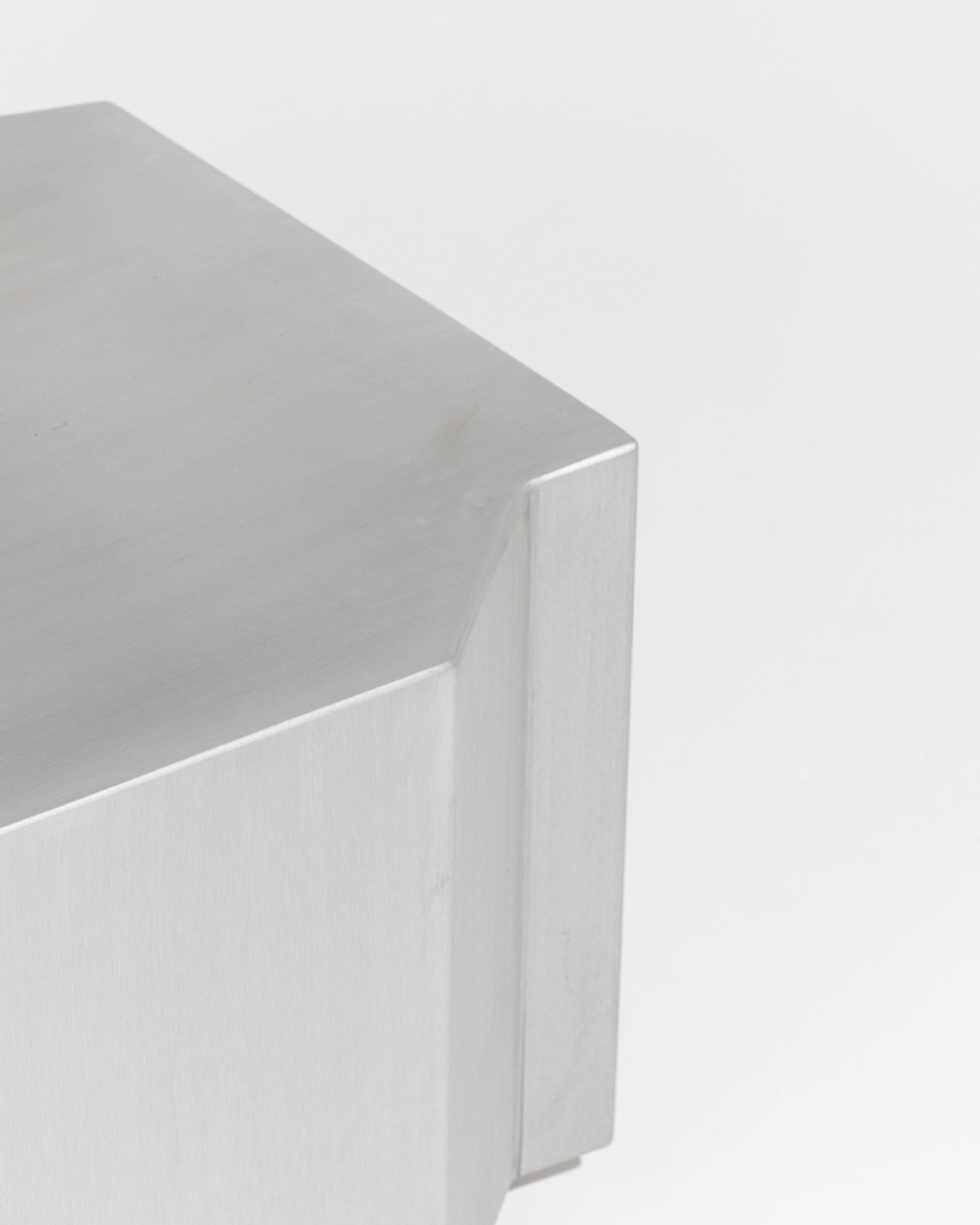 Mesa de centro rectangular Funki Lounge de aluminio cepillado en venta 3