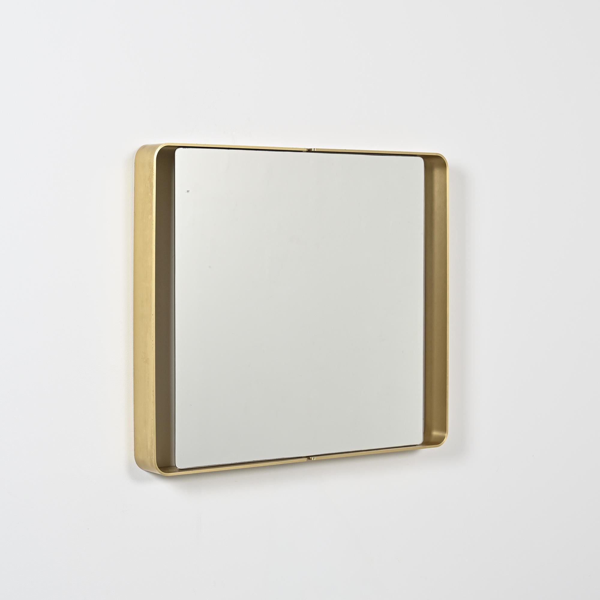 Miroir rectangulaire en métal doré, vers 1970 en vente 4