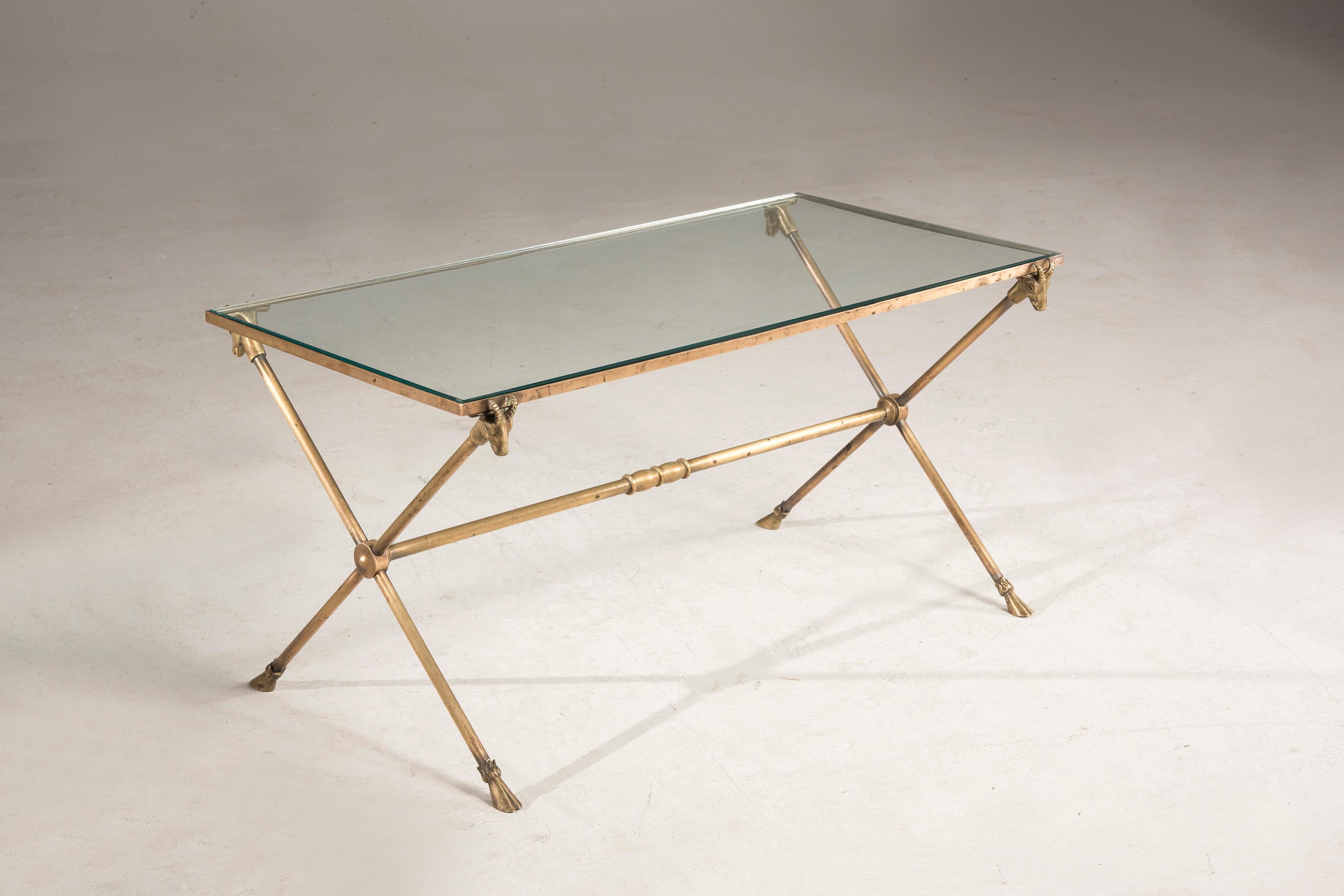 Art Deco brass and glass coffee table from France from 1940s period.

Perfect conditions. No restoration needed, only cleaning of the brass.

Measures 42 x 85 h 43 cm.

Coffee Table in brass and glass, France.

Perfect storage conditions.

Measures