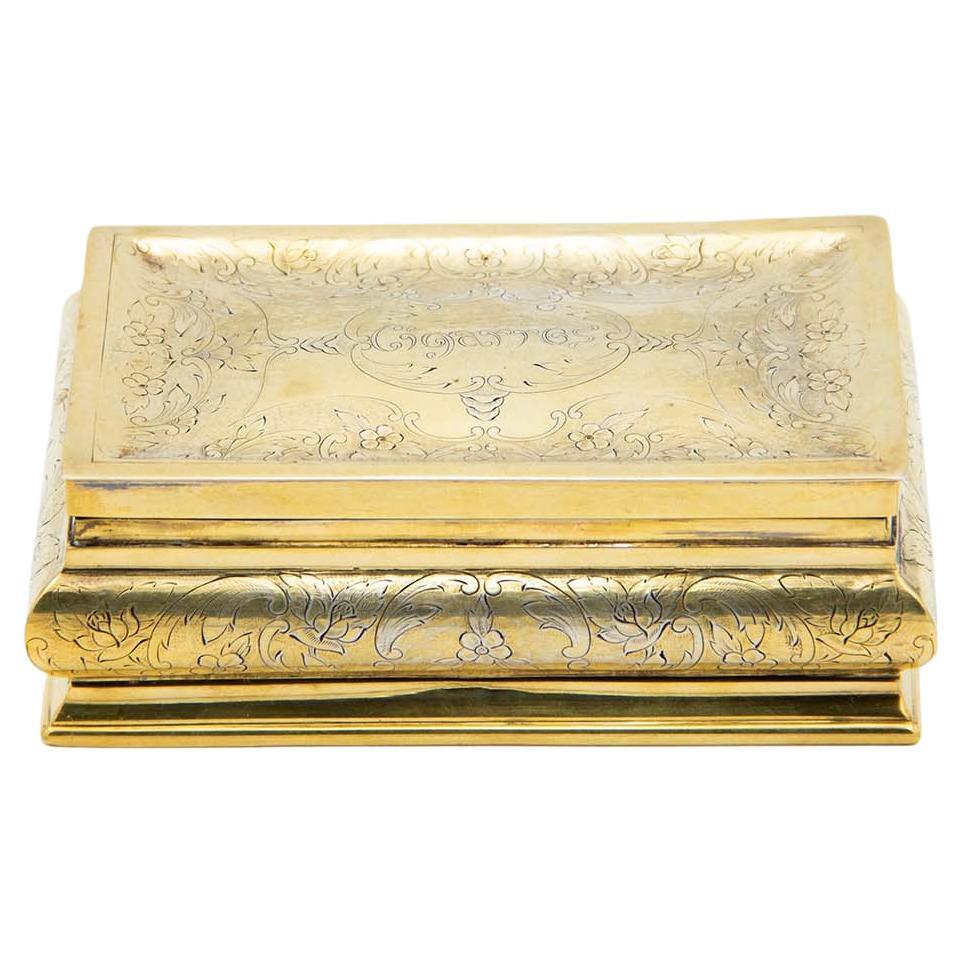 Rectangular gold silver cigarette box For Sale