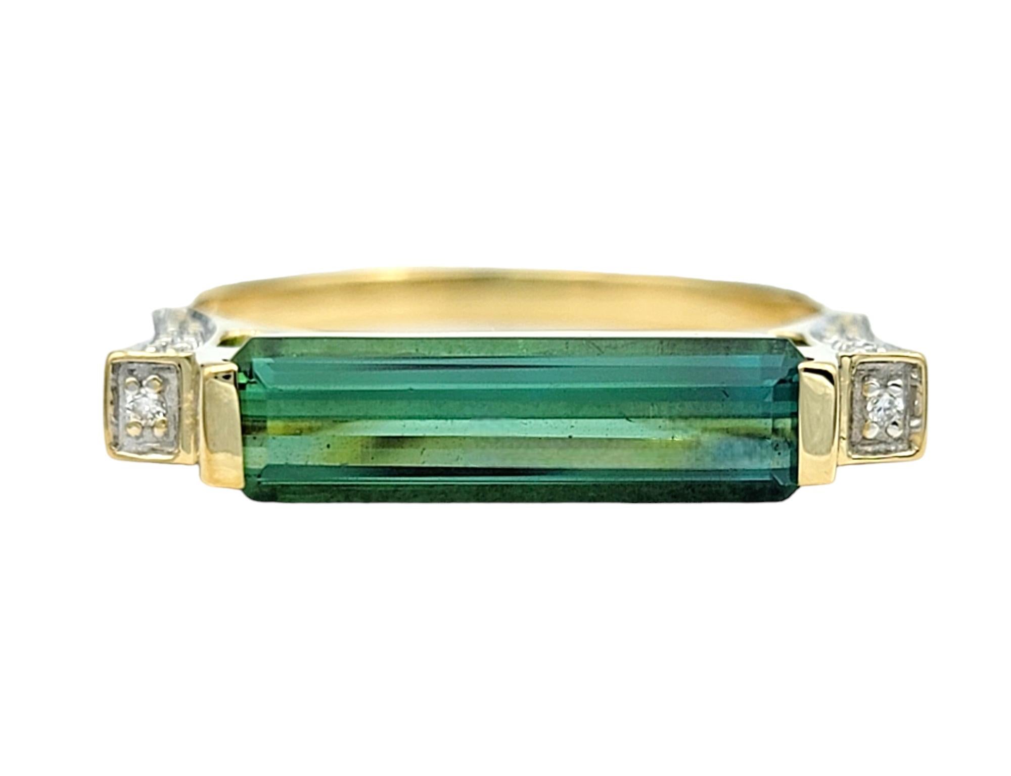 Contemporary Rectangular Green Tourmaline and Diamond Band Ring Set in 18 Karat Yellow Gold For Sale