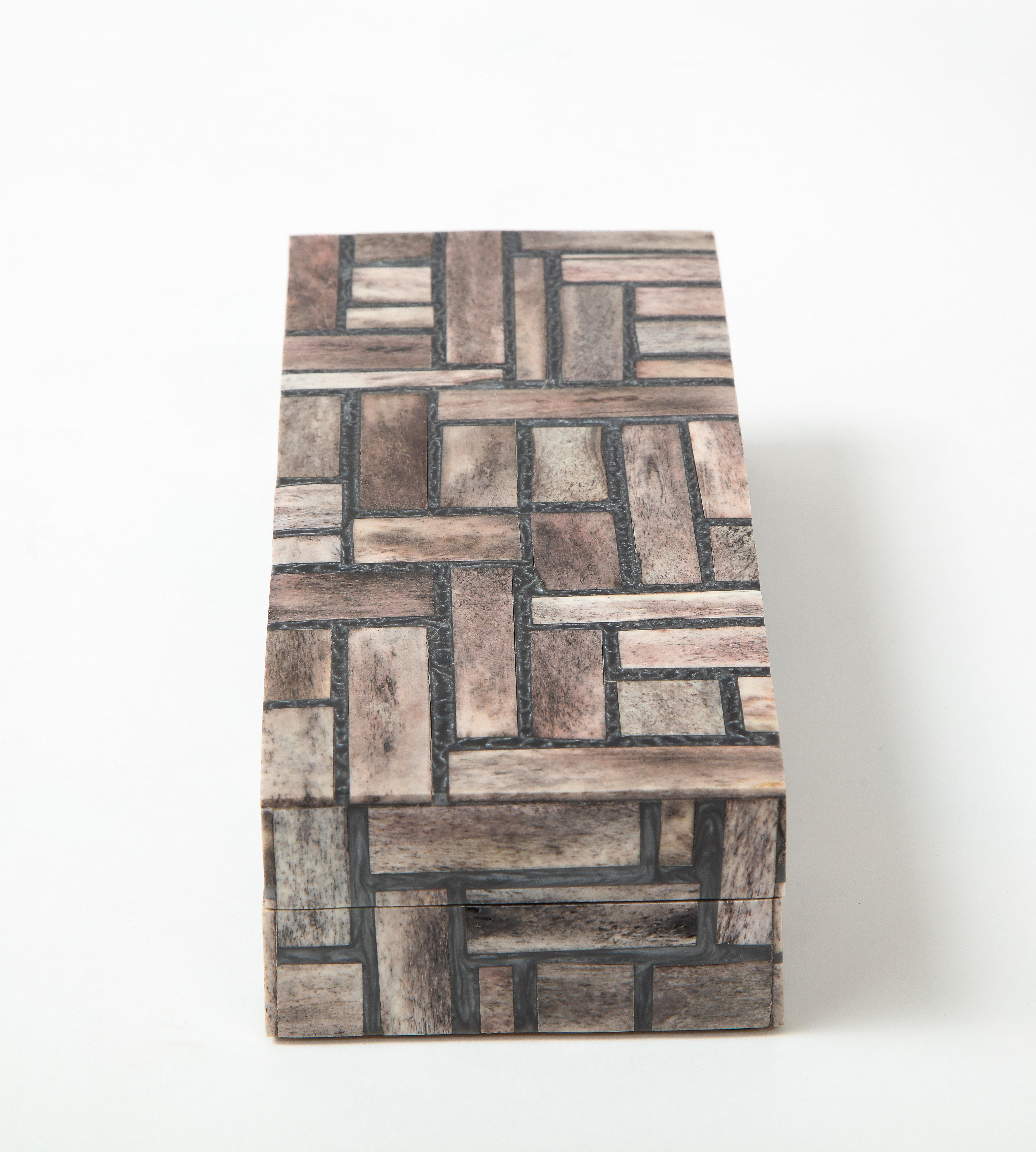 Rectangular Grey Bone Mosaic Box In New Condition In New York, NY