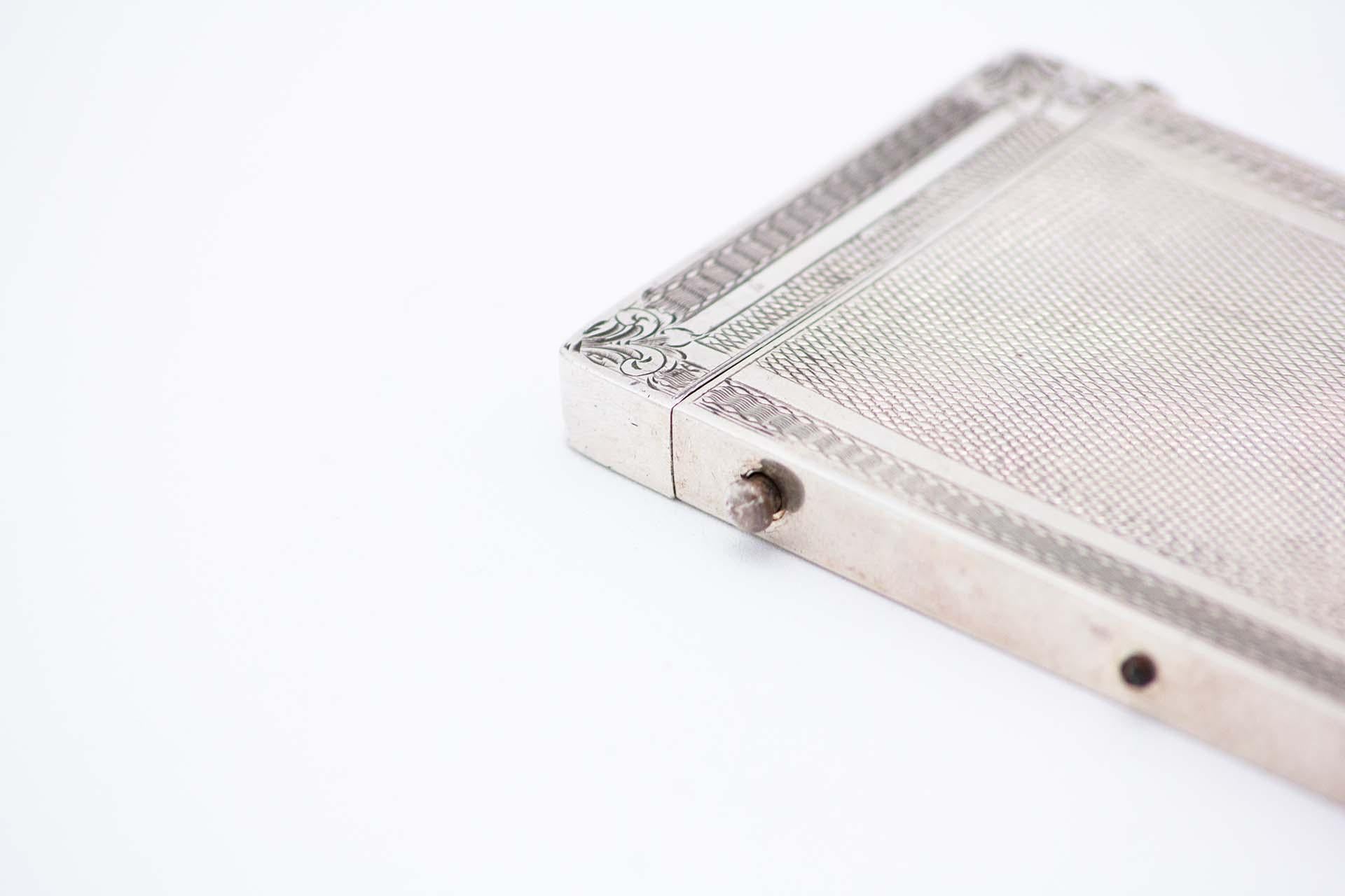 Rectangular guilloche silver carton box In Good Condition For Sale In Porto, PT