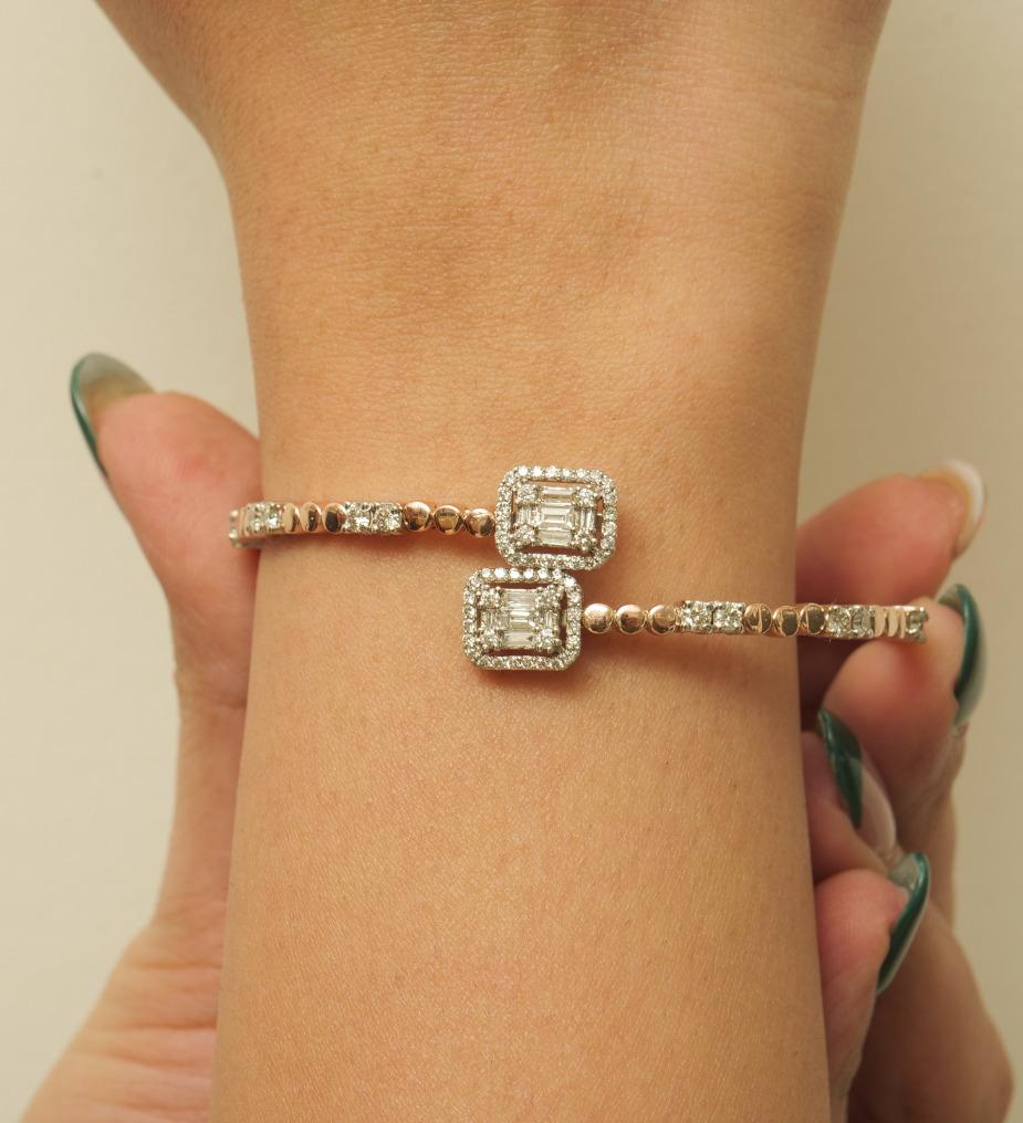 Pulsera rectangular con halo de diamantes en oro macizo de 14k (certificado) Art Decó en venta